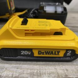 AS-IS DEWALT 20V MAX XR Lithium-Ion Cordless 18-Gauge Narrow Crown Stapler Kit