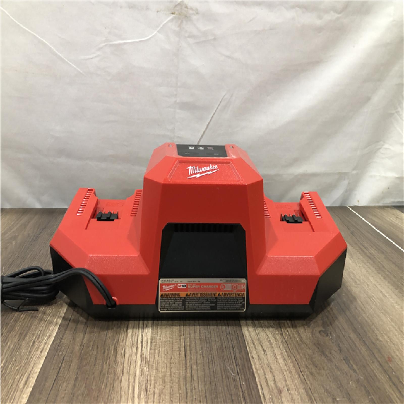 AS-IS Milwaukee M18 18V Dual Bay Simultaneous Super Charger