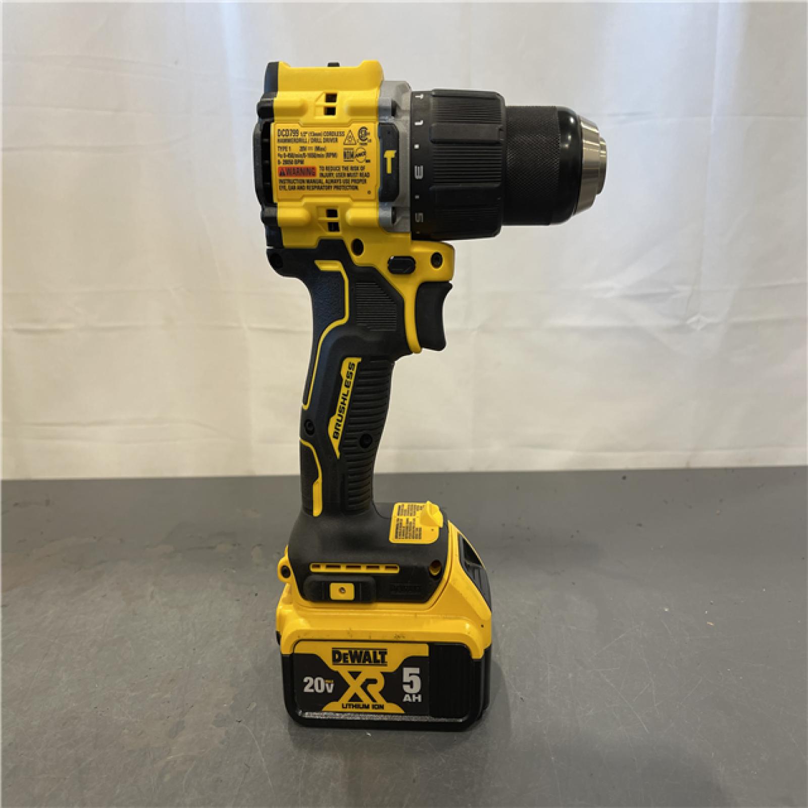 AS-IS -  DeWalt ATOMIC 20V Lithium-Ion Cordless 1/2 in. Hammer Drill Kit