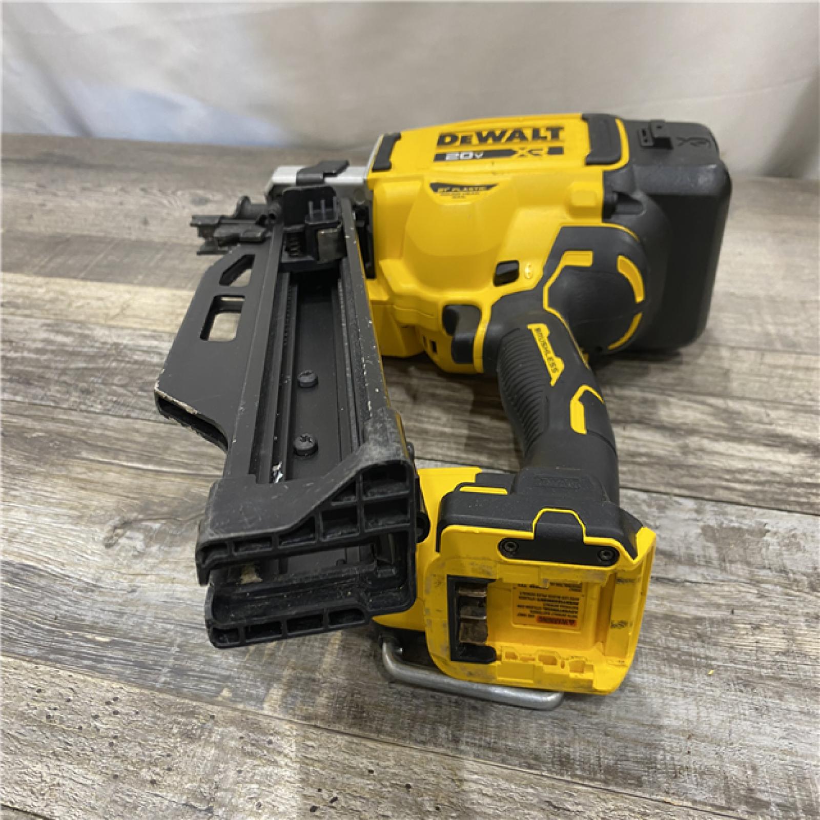 AS-IS DEWALT 20-Volt 21° Cordless Framing Nailer (Tool-Only)