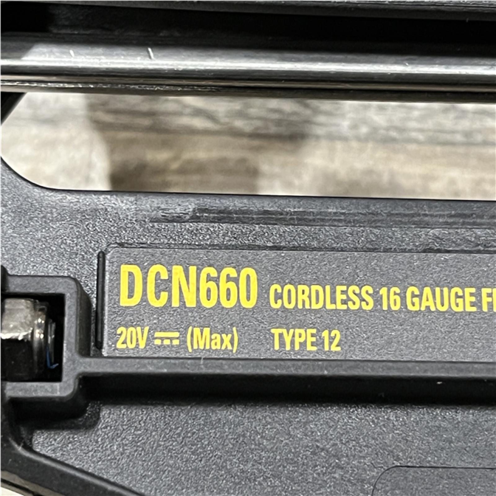 AS-IS DEWALT 20V MAX XR 16-Gauge Electric Cordless Angled Finishing Nailer Kit
