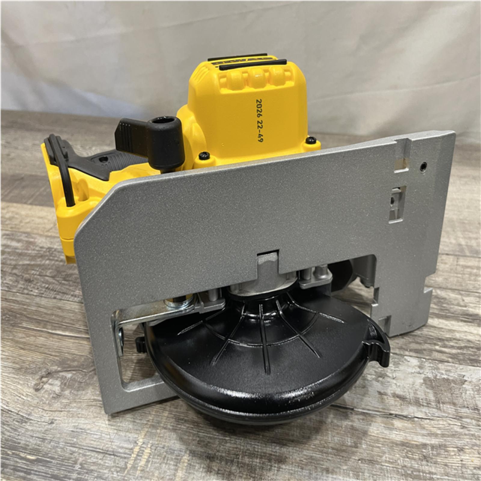 AS-IS DEWALT 20V MAX Cordless Brushless 6-1/2 in. Sidewinder Style Circular Saw (Tool Only)