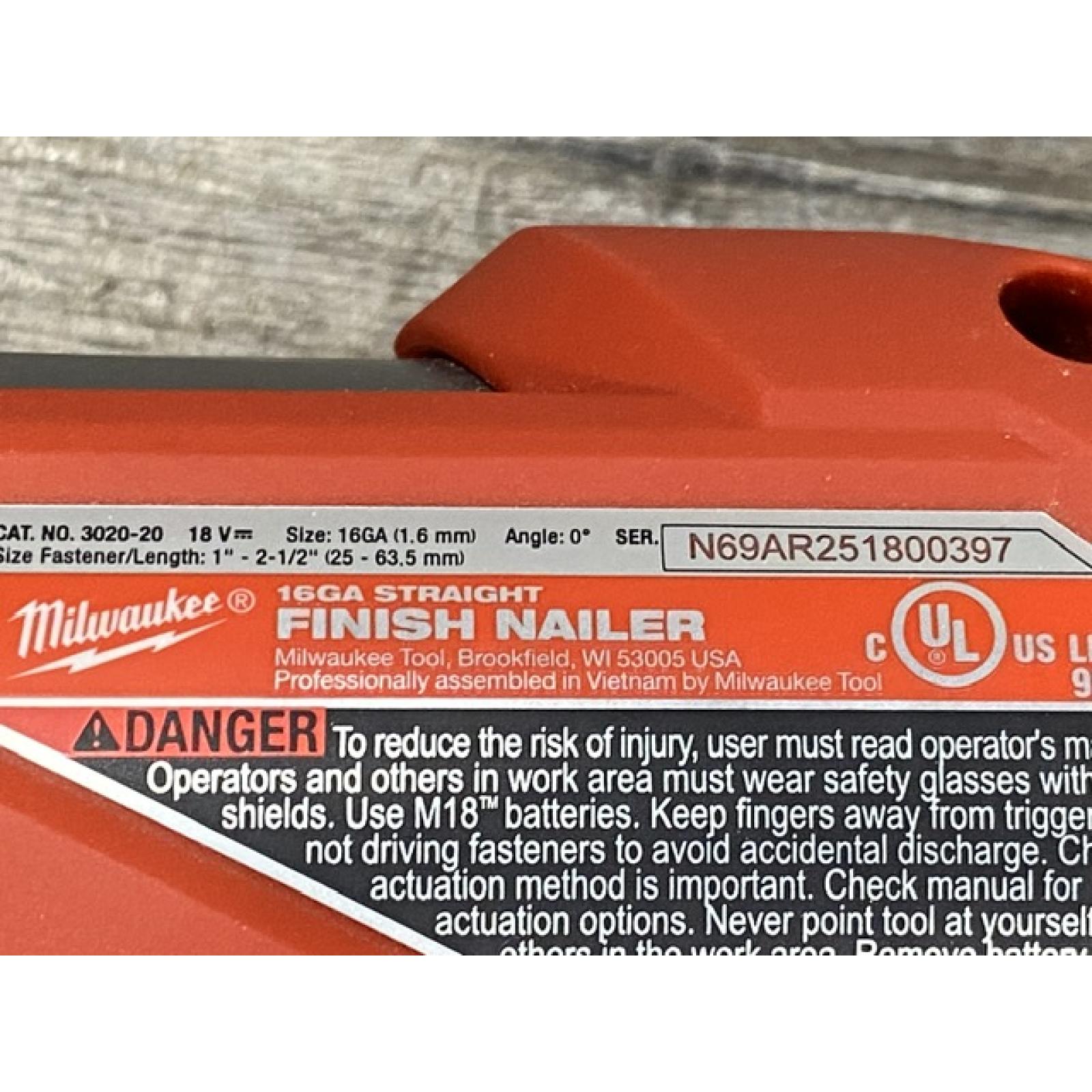 AS-IS Milwaukee  FUEL 18-Volt Lithium-Ion Brushless Cordless Gen ll 16-Gauge Straight Finish Nailer (Tool Only)