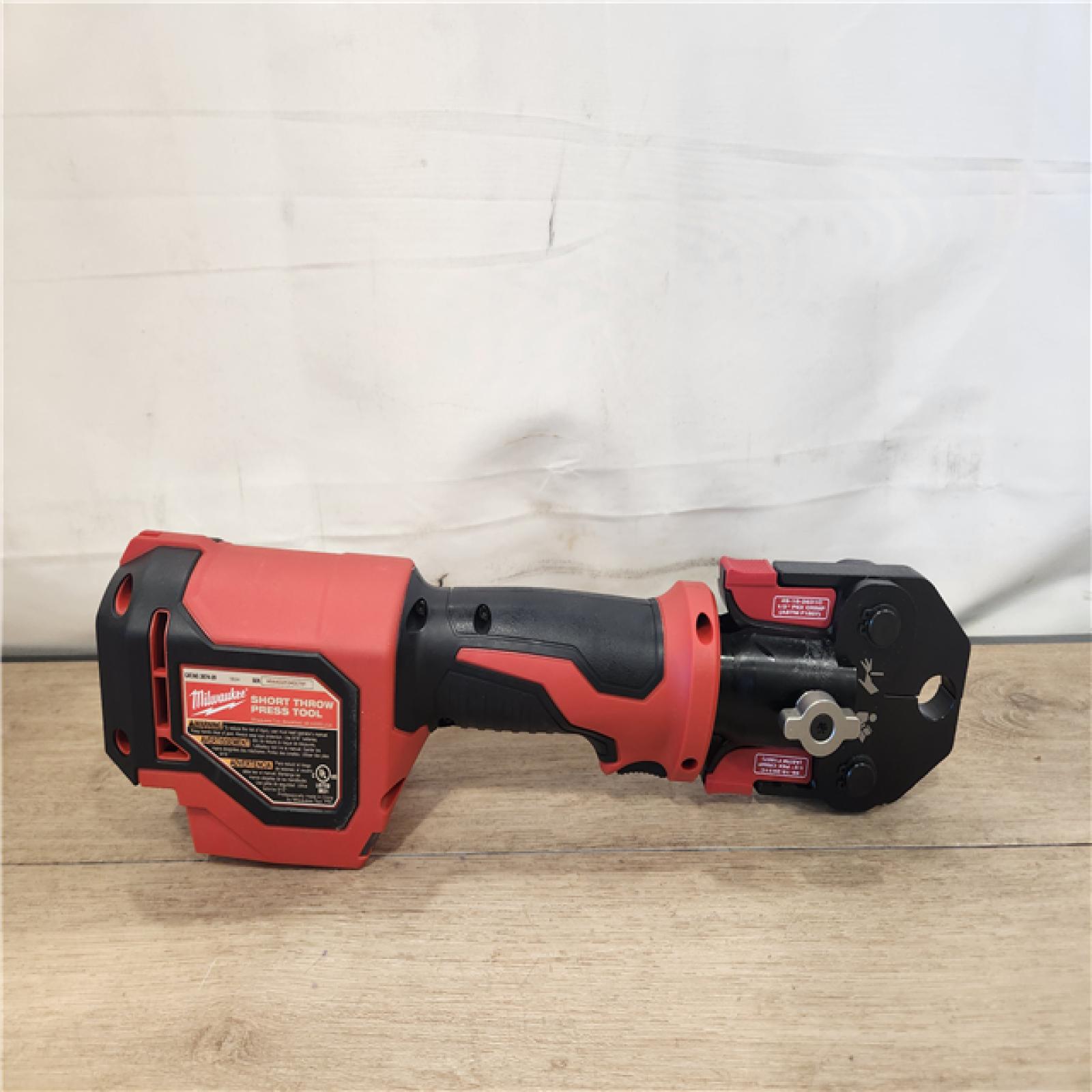 AS-IS- Milwaukee 18V Lithium-Ion Cordless Short Throw Press Tool Kit