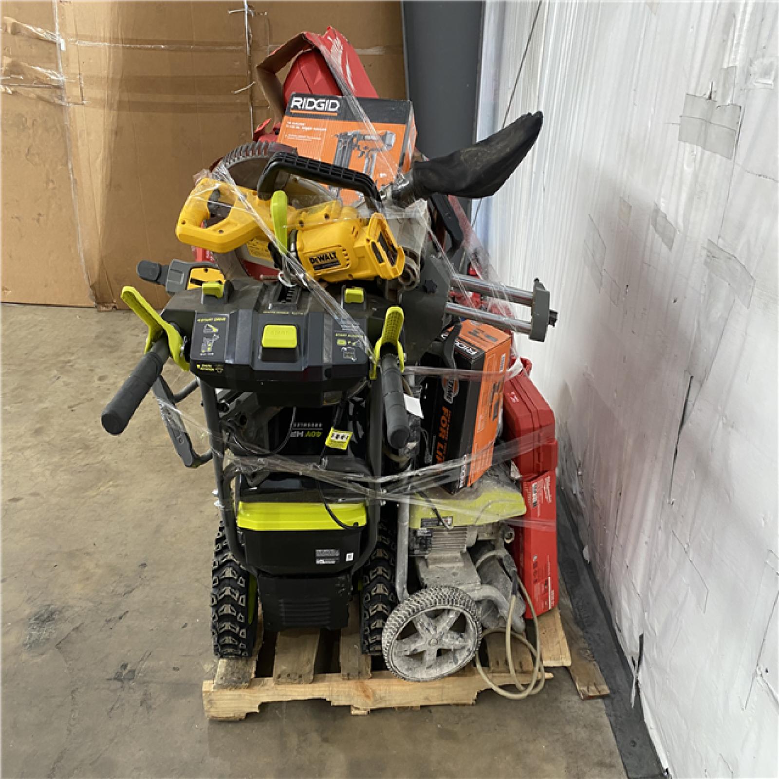 Houston Location AS IS - Tool Pallet