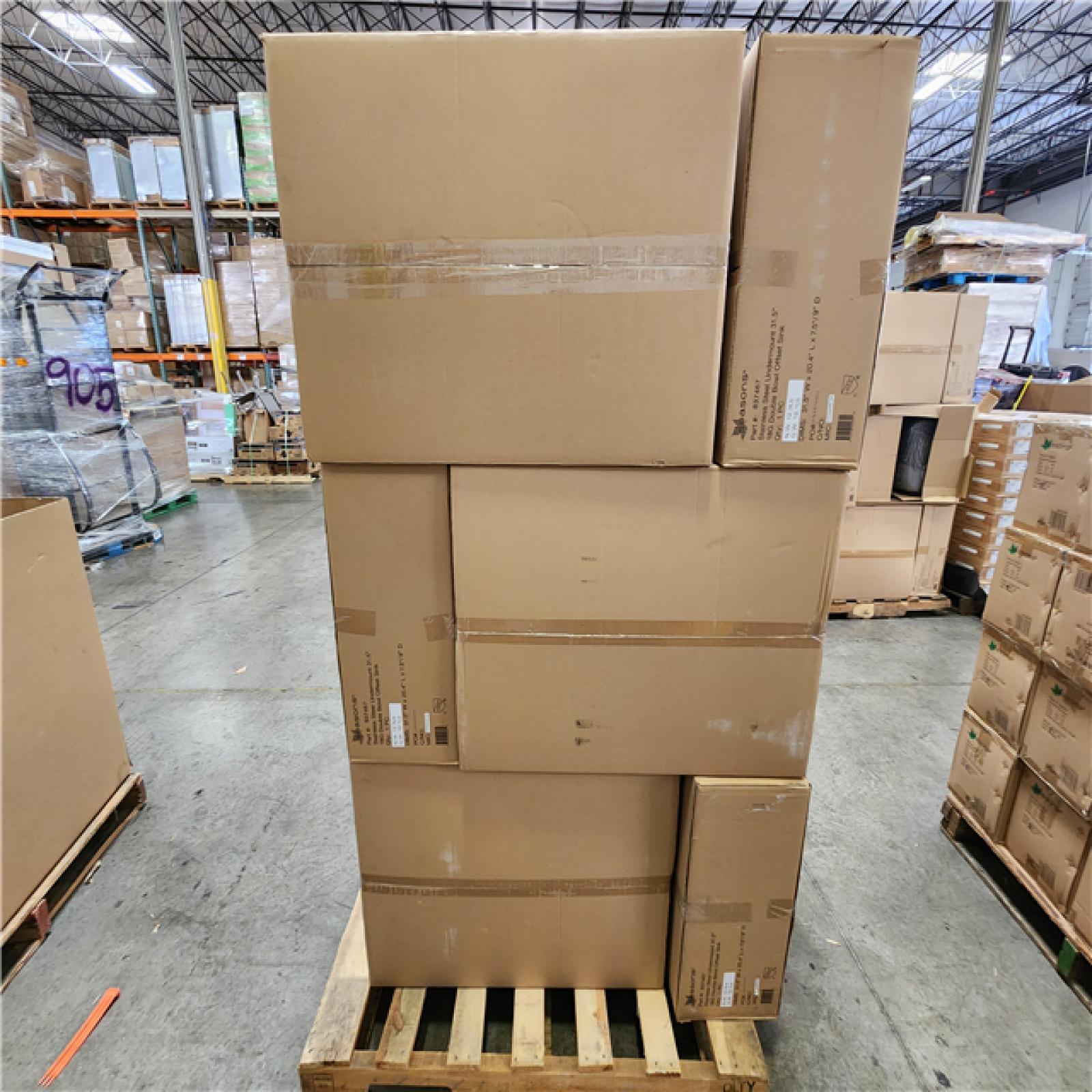 Phoenix Location NEW Seasons Stainless Steel Undermount 31.5 18G Double Bowl Offset Sink Pallet (12 Total)