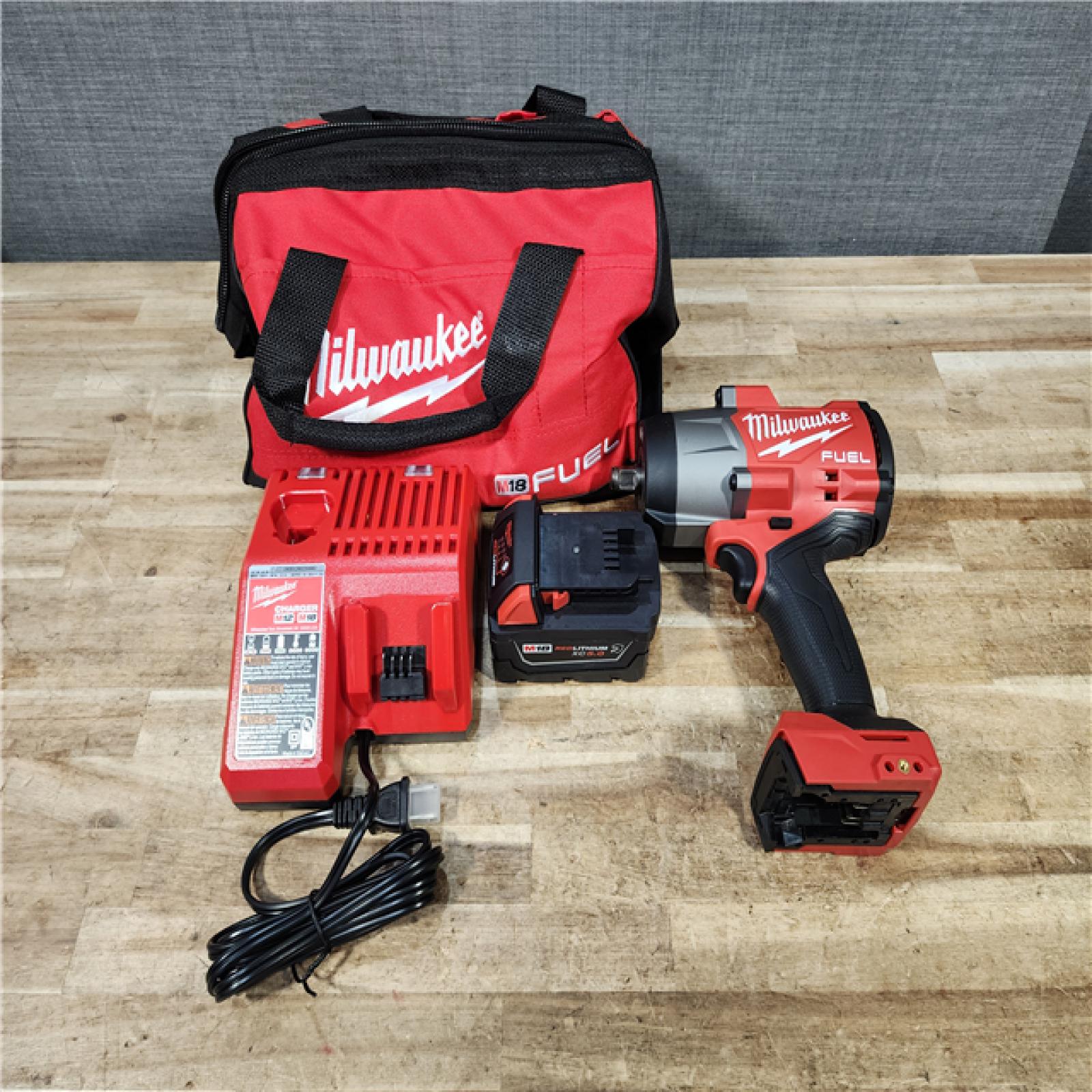 HOUSTON LOCATION - AS - IS Milwaukee FUEL 18V Lithium-Ion Brushless Cordless 1/2 in. Impact Wrench w/Friction Ring Kit
