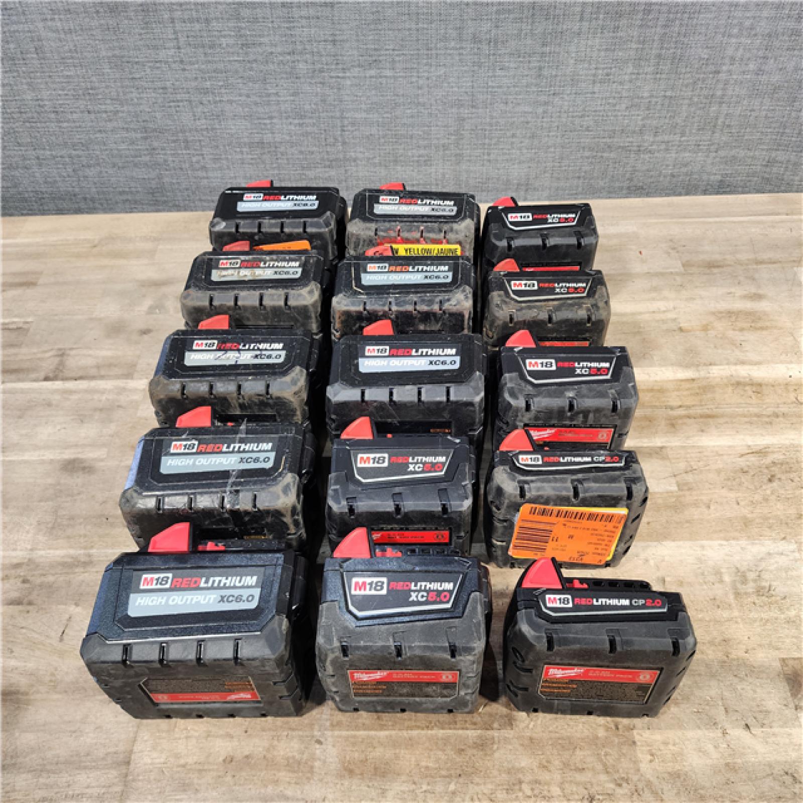 HOUSTON LOCATION - AS-IS MILWAUKEE BATTERY PACK QTY - 15