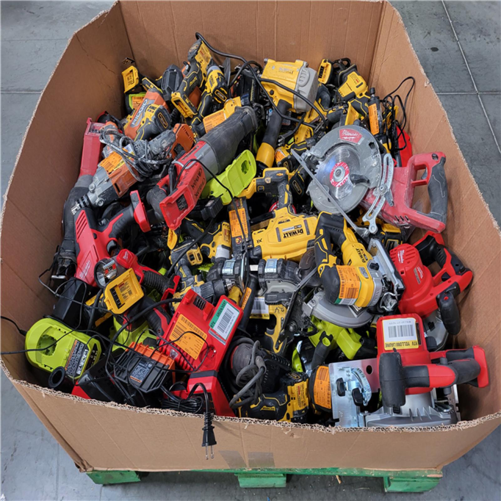 CALIFORNIA AS-IS TOOL PALLET