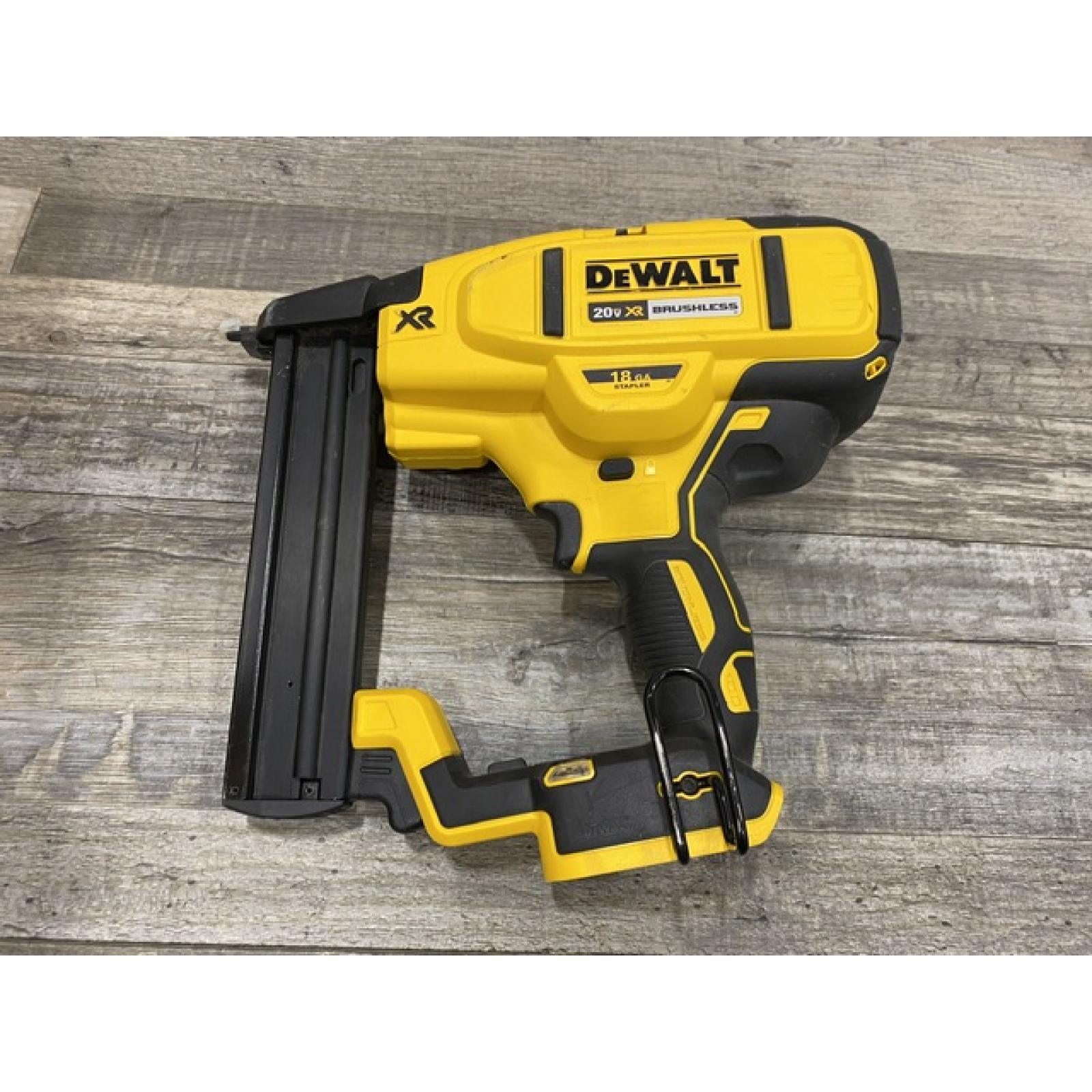 AS-IS DEWALT 20V MAX XR Lithium-Ion Cordless 18-Gauge Narrow Crown Stapler Kit