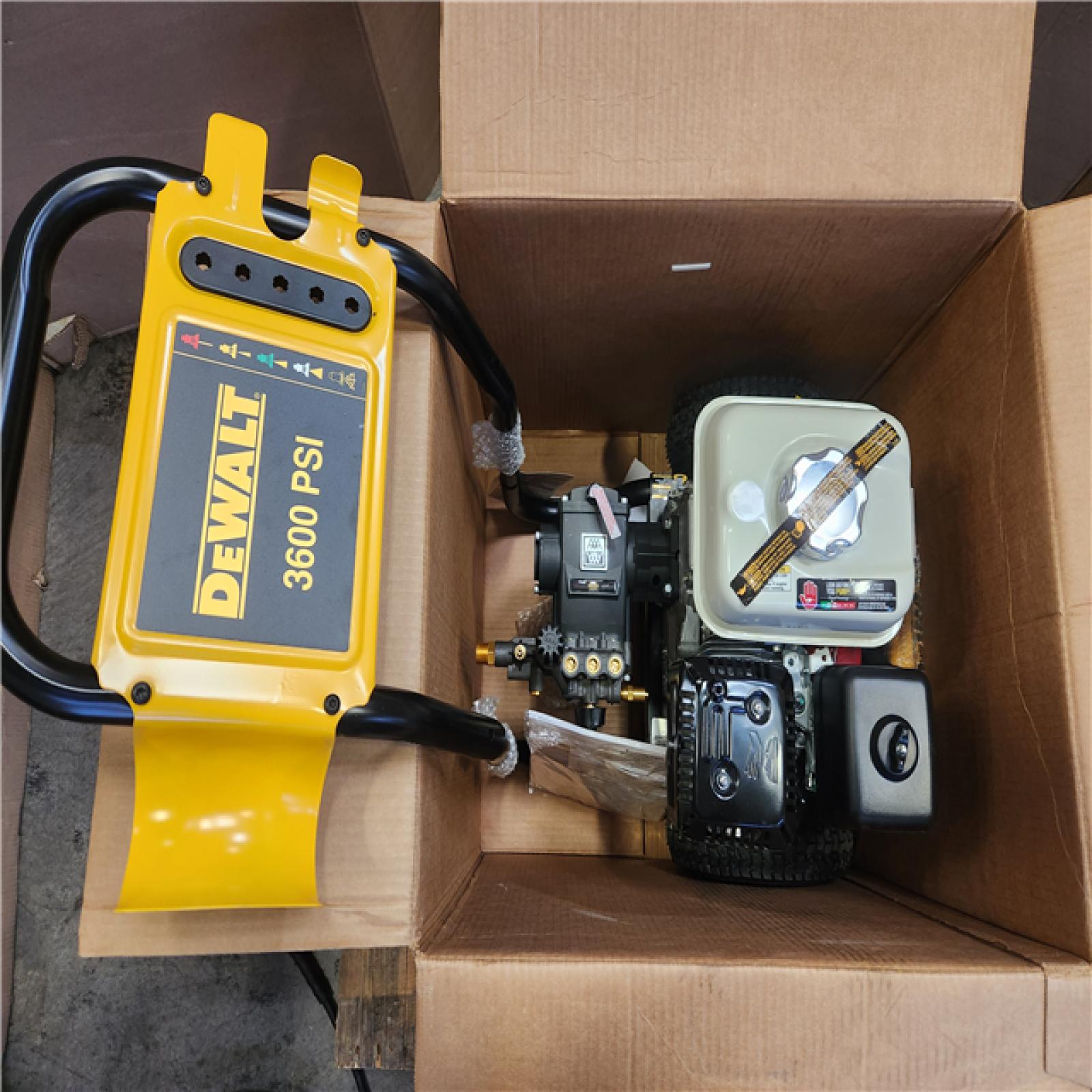 Phoenix DEWALT 3600 PSI 2.5 GPM Gas Pressure Washer with Honda GX200 Engine  Heavy-Duty Commercial Cold Water Power Cleaner