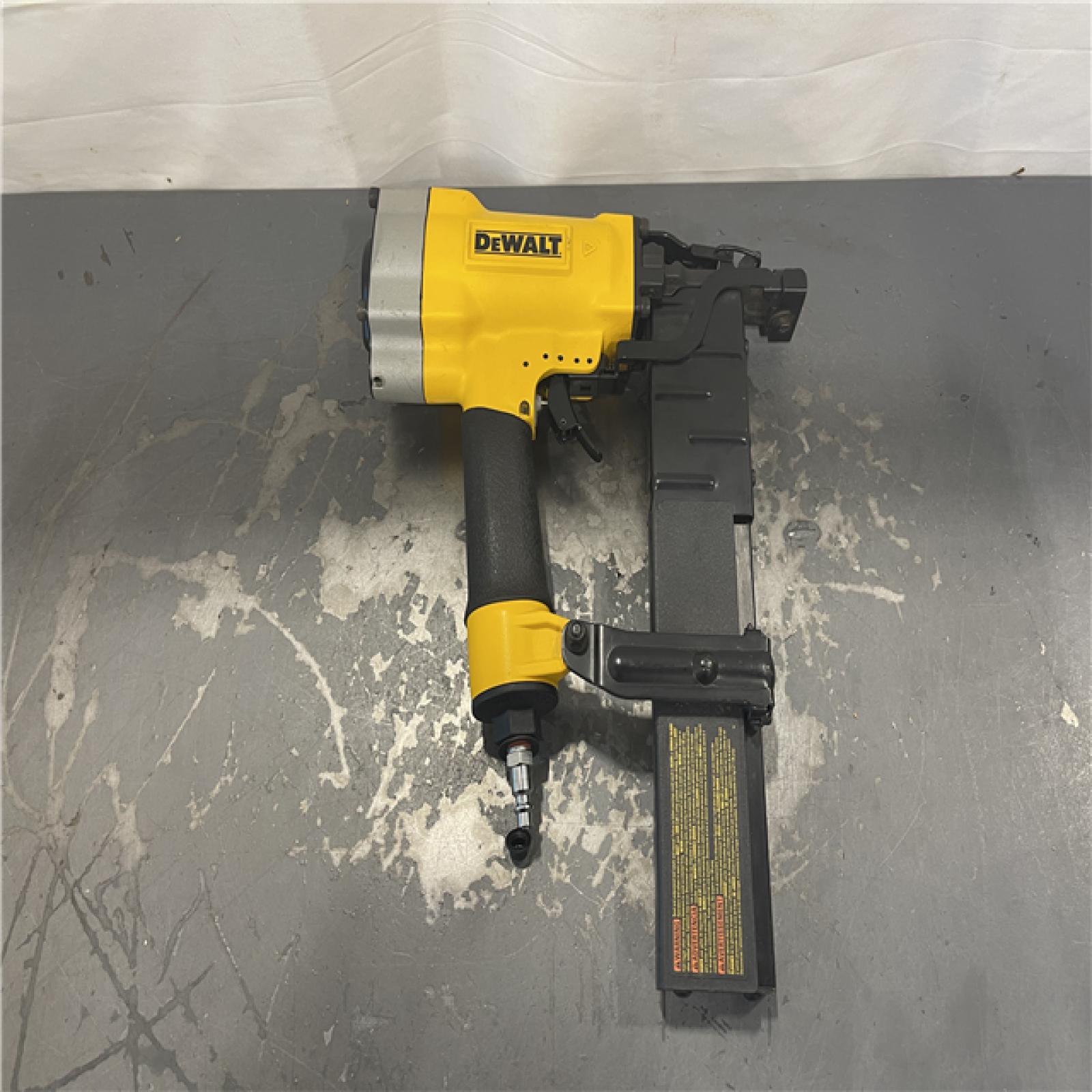AS-IS- DeWalt DW451S2 16 Gauge 1 Crown 2 Lathing Stapler