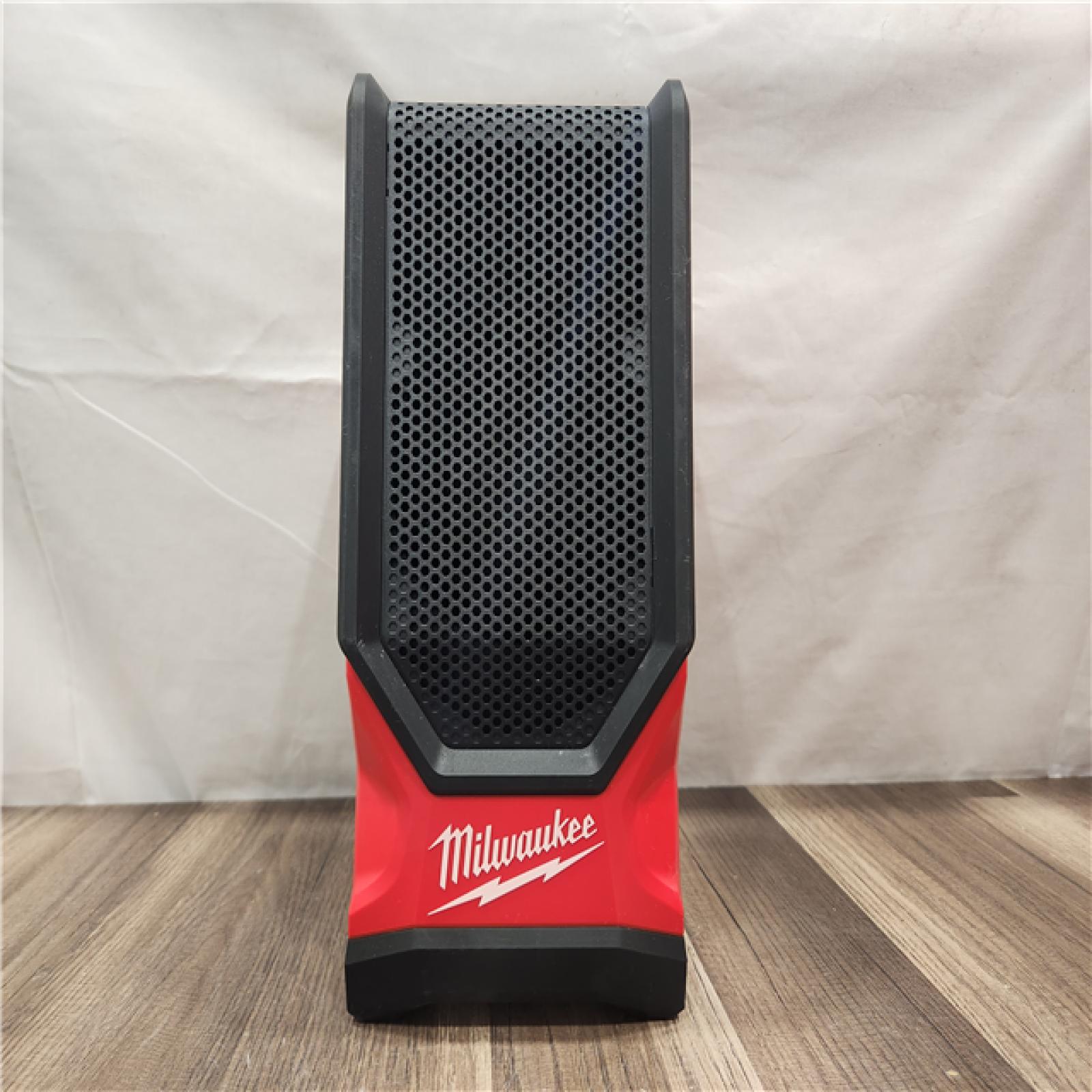 AS-IS- Jobsite Speaker Cordless 13 1/8 in H