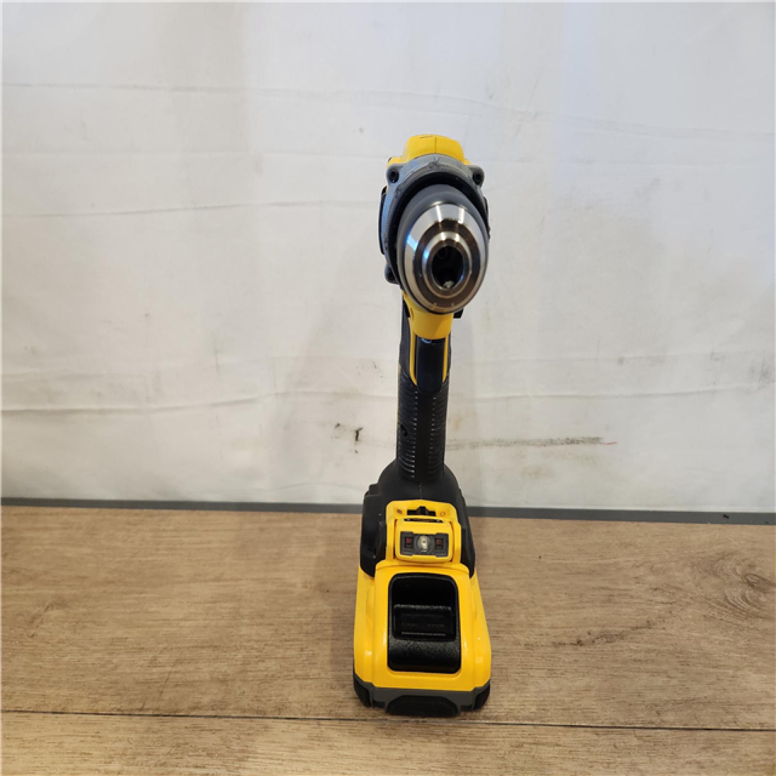 AS-IS- DEWALT 20V XR Lithium-Ion Cordless Brushless 1/2 in. Drill/Driver Kit
