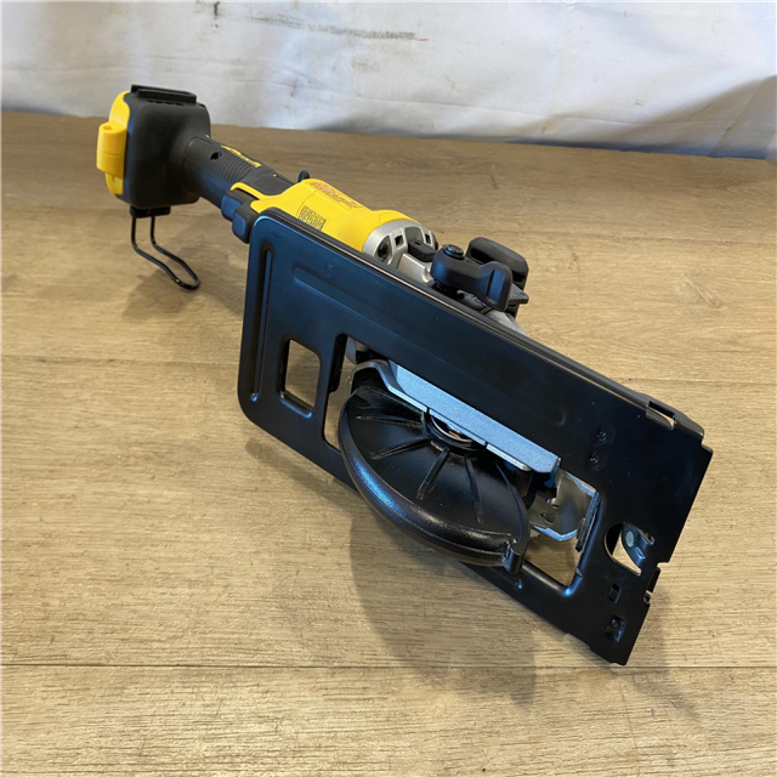 AS-IS DEWALT ATOMIC 20V MAX Cordless Brushless 4-1/2 in. Circular Saw (Tool Only)