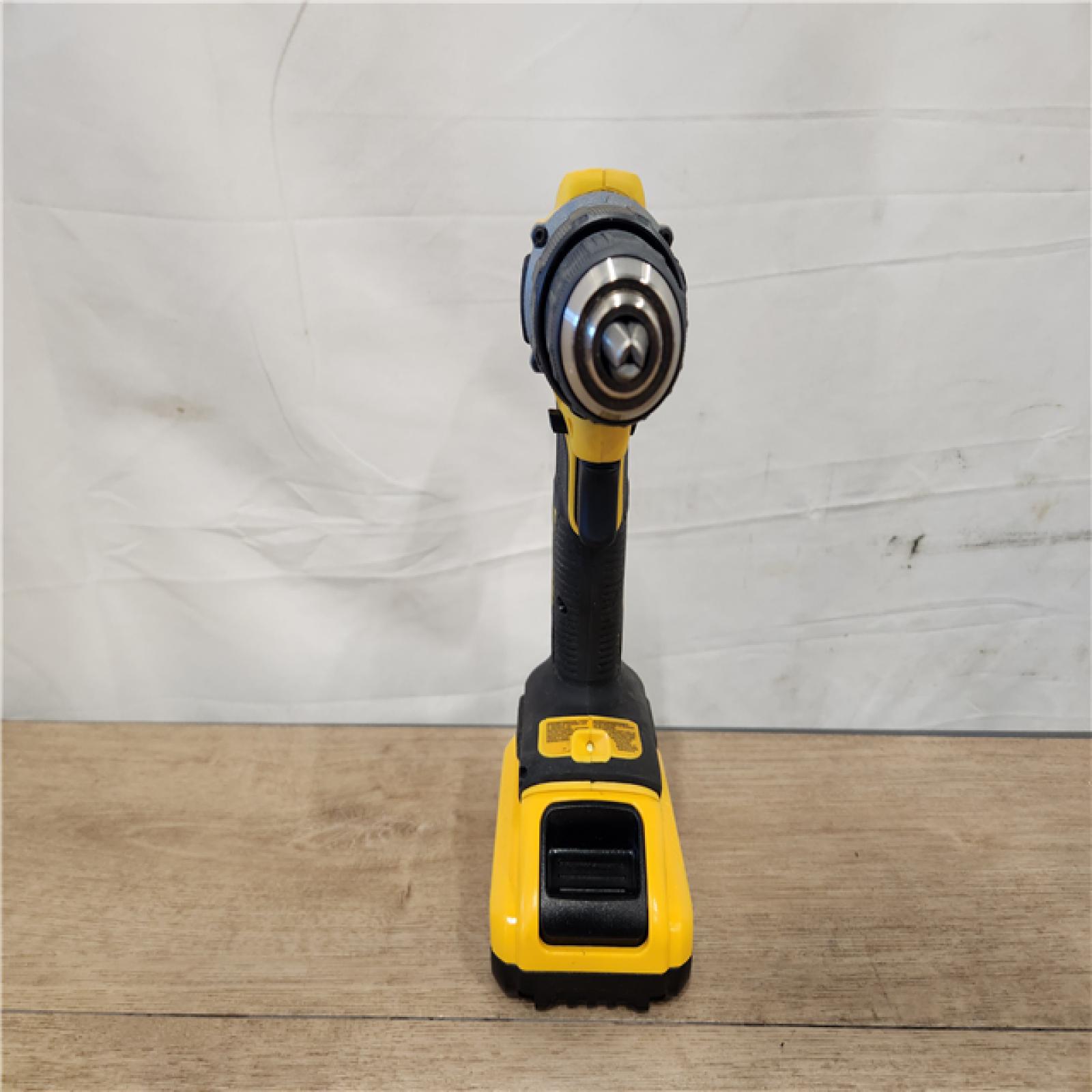 AS-IS- DEWALT ATOMIC 20V Cordless 1/2 in. Compact Hammer Drill Kit