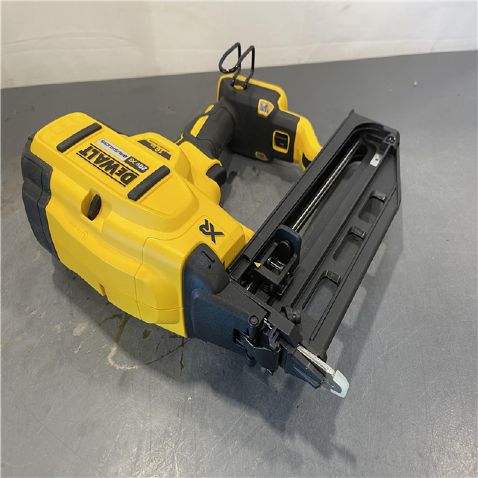 AS-IS - DEWALT 20V MAX XR 16-Gauge Lithium-Ion Cordless Finish Nailer