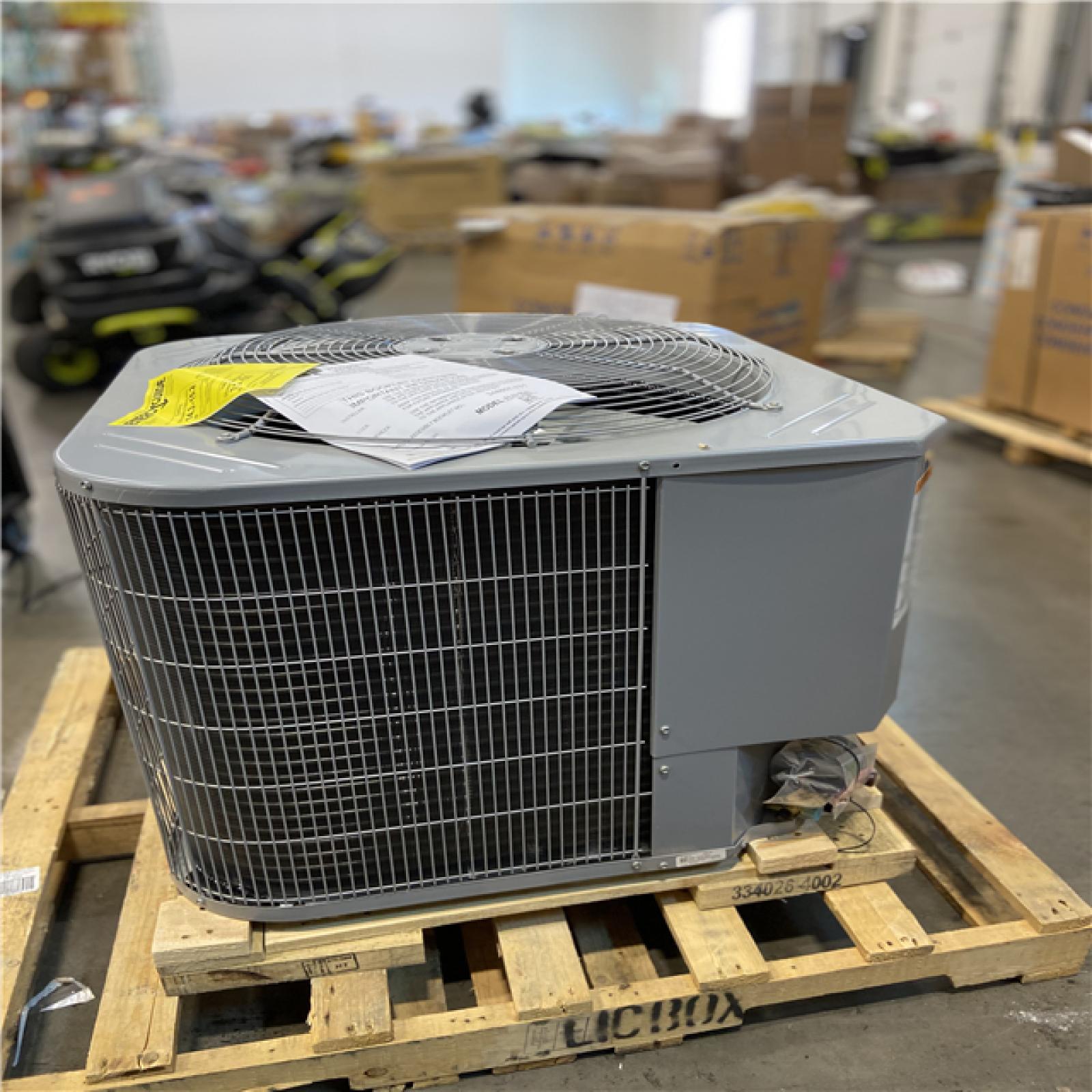 DALLAS LOCATION - Smartcomfort® by Carrier 2.5 Ton 14.3 Seer2 Heat Pump