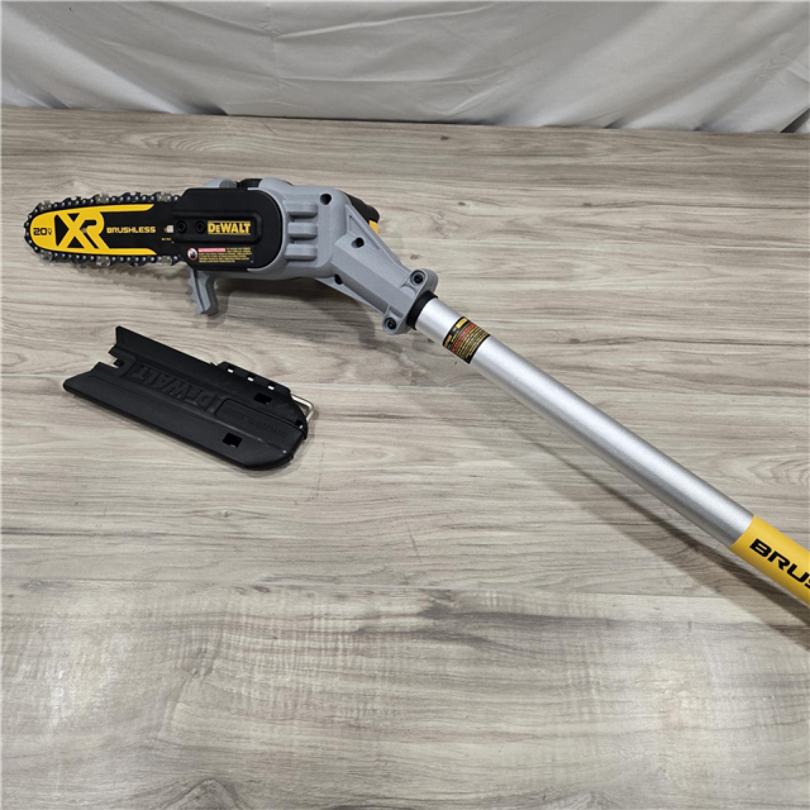 LIKE NEW! - DEWALT 20V MAX Cordless Pole Saw (Tool Only)