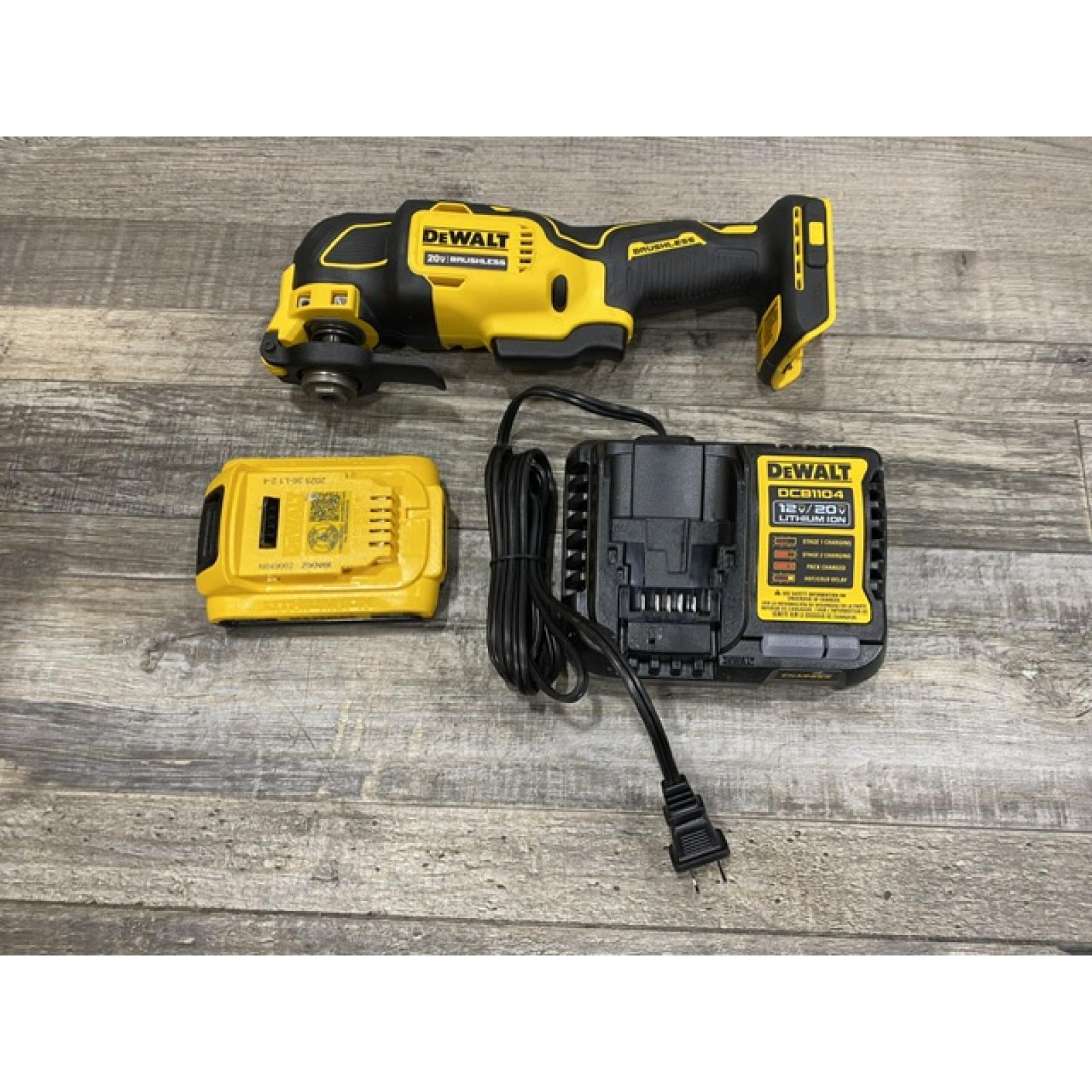 AS-IS DEWALT ATOMIC 20V MAX Cordless Brushless Oscillating Multi Tool Kit