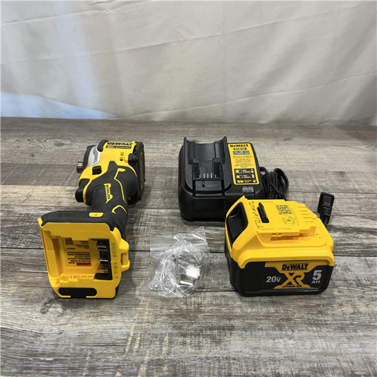 AS-IS DEWALT ATOMIC 20V MAX Lithium-Ion Cordless 1/4 in. Brushless Impact Driver Kit