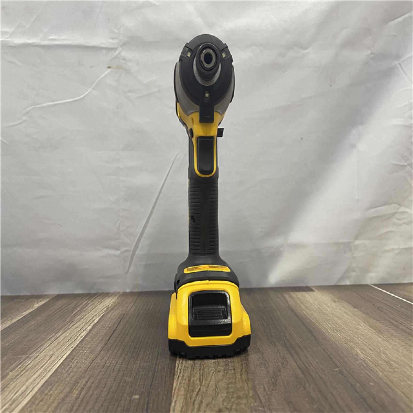 AS-IS DEWALT Atomic 20V Max Lithium-Ion Brushless Cordless Compact 1/4 in. Impact Driver Kit