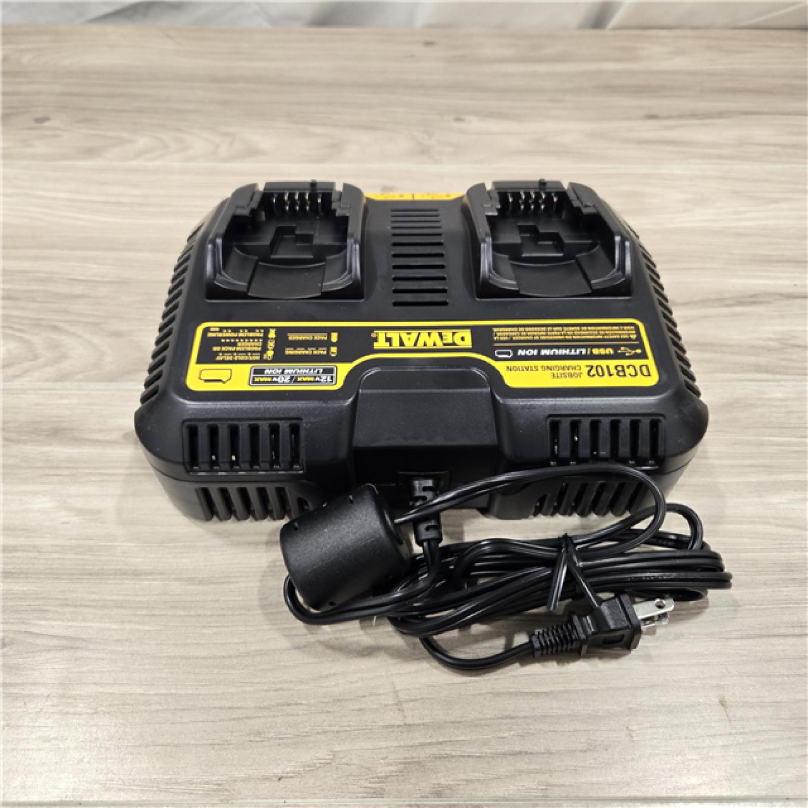 LIKE NEW! - DEWALT 12-Volt to 20-Volt MAX Dual Port Jobsite Fast Charging Station