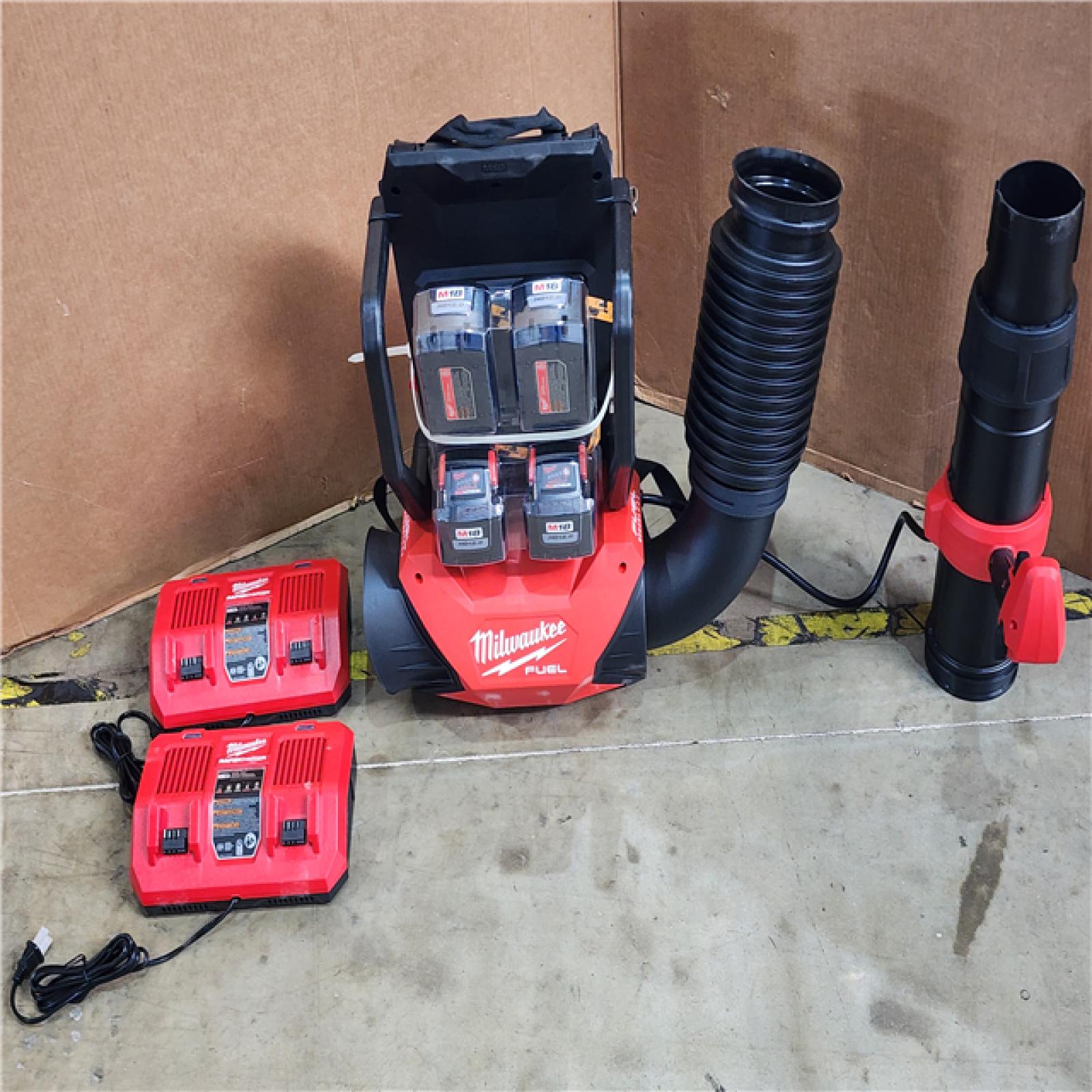 HOUSTON LOCATION - AS-IS (APPEARS LIKE NEW) M18 FUEL 155 MPH 650 CFM 18V Brushless Cordless Dual Battery Backpack Blower Kit W/(4) 12.0 Ah Batteries  (2) Chargers
