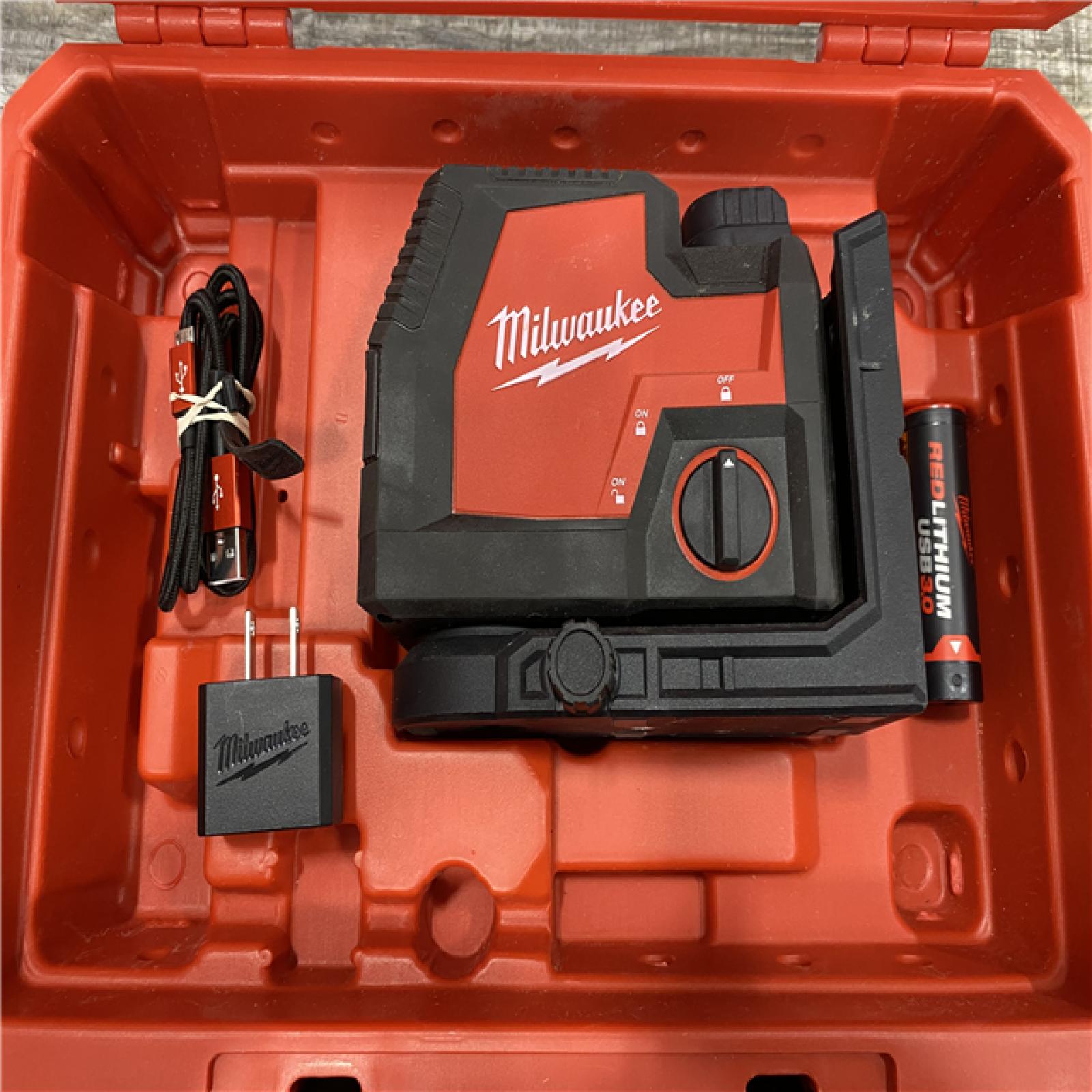 AS-IS Milwaukee 100 ft. REDLITHIUM Lithium-Ion USB Green Rechargeable Cross Line Laser Level with Charger