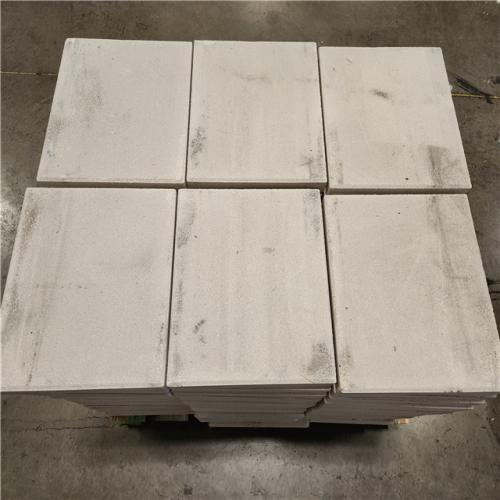 Phoenix AS-IS Oldcastle 15.75 in. x 15.75 in. x 1.75 in. White Concrete Step Stone (90- Piece Pallet)