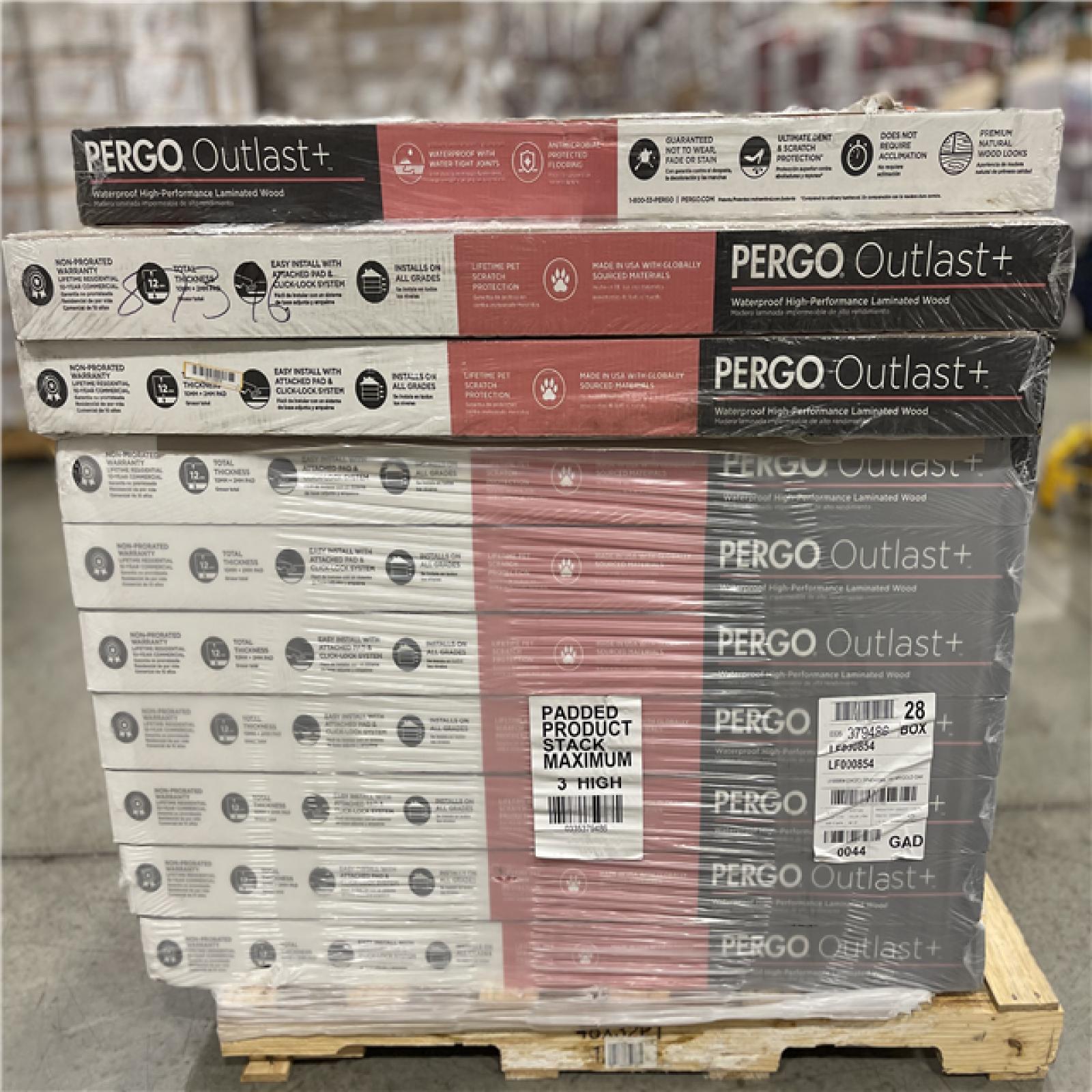 DALLAS LOCATION - Pergo Outlast+ Marigold Oak 12 mm T x 7.4 in. W Waterproof Laminate Wood Flooring (19.63 sqft/case) PALLET-(39 CASES)