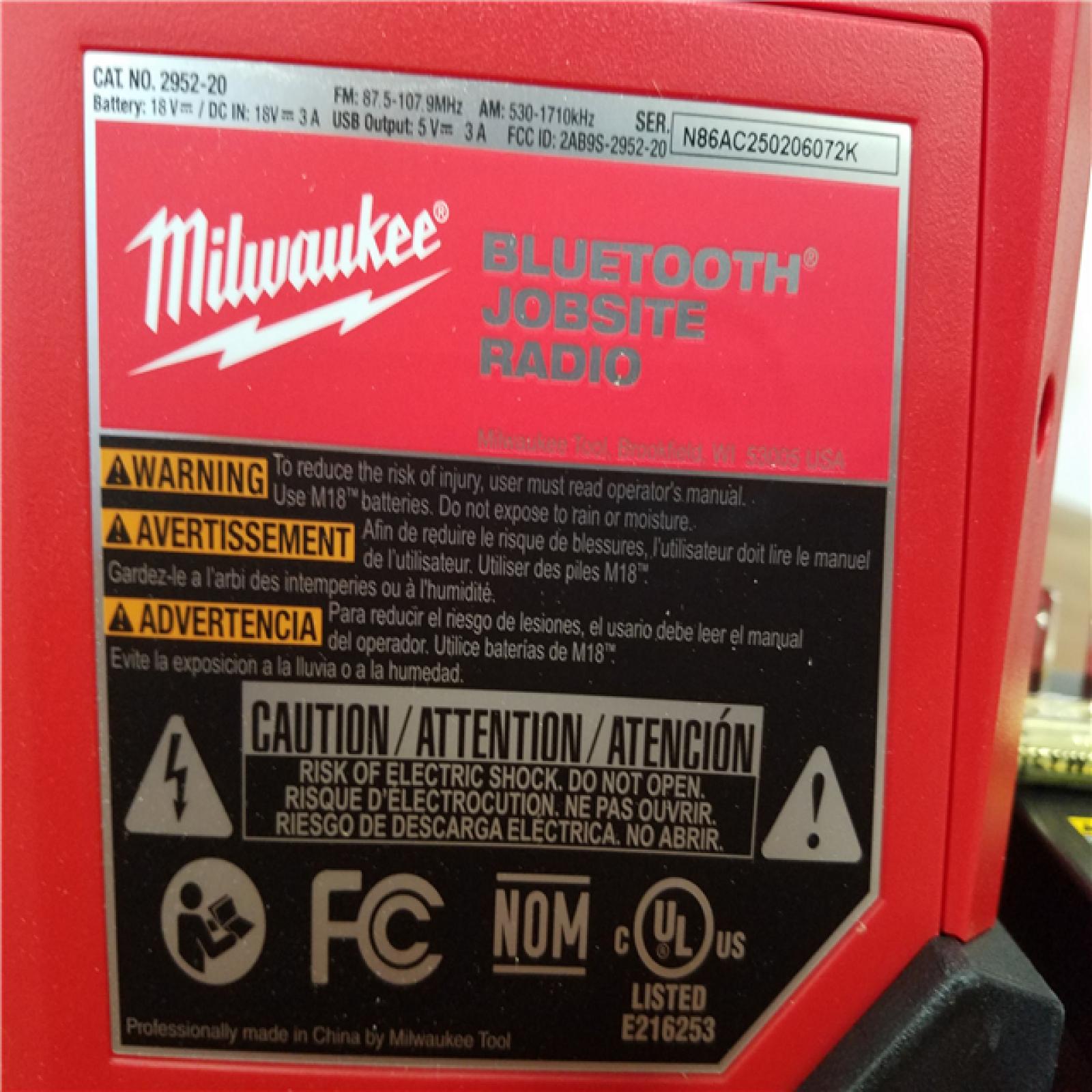 California NEW Milwaukee Bluetooth Jobsite Speaker (Tool Only)