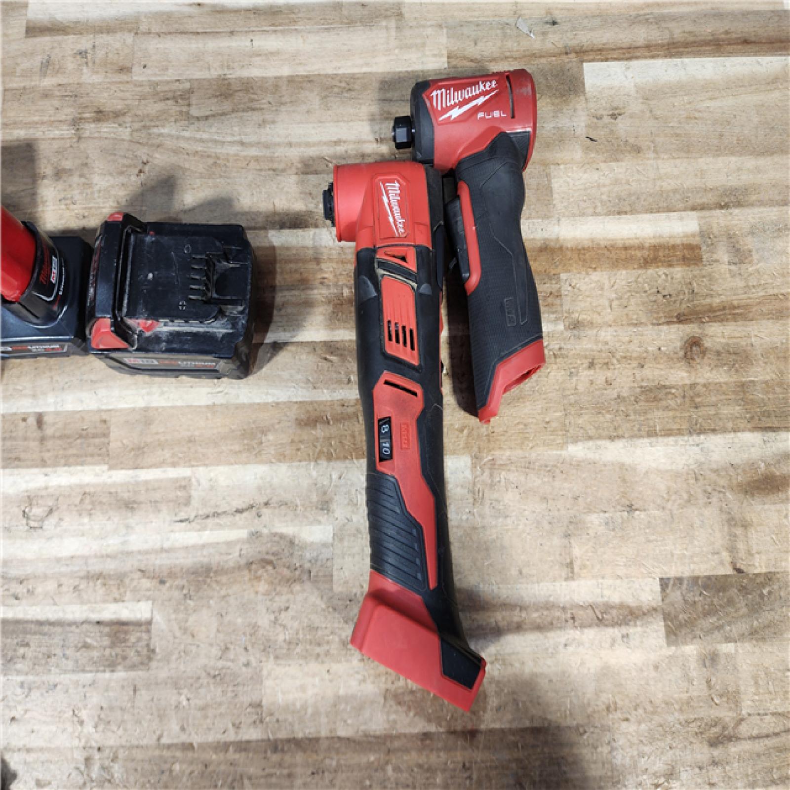 HOUSTON LOCATION - AS - IS Milwaukee 2 Tool Combo Kit W/ (2) Battery & Charger