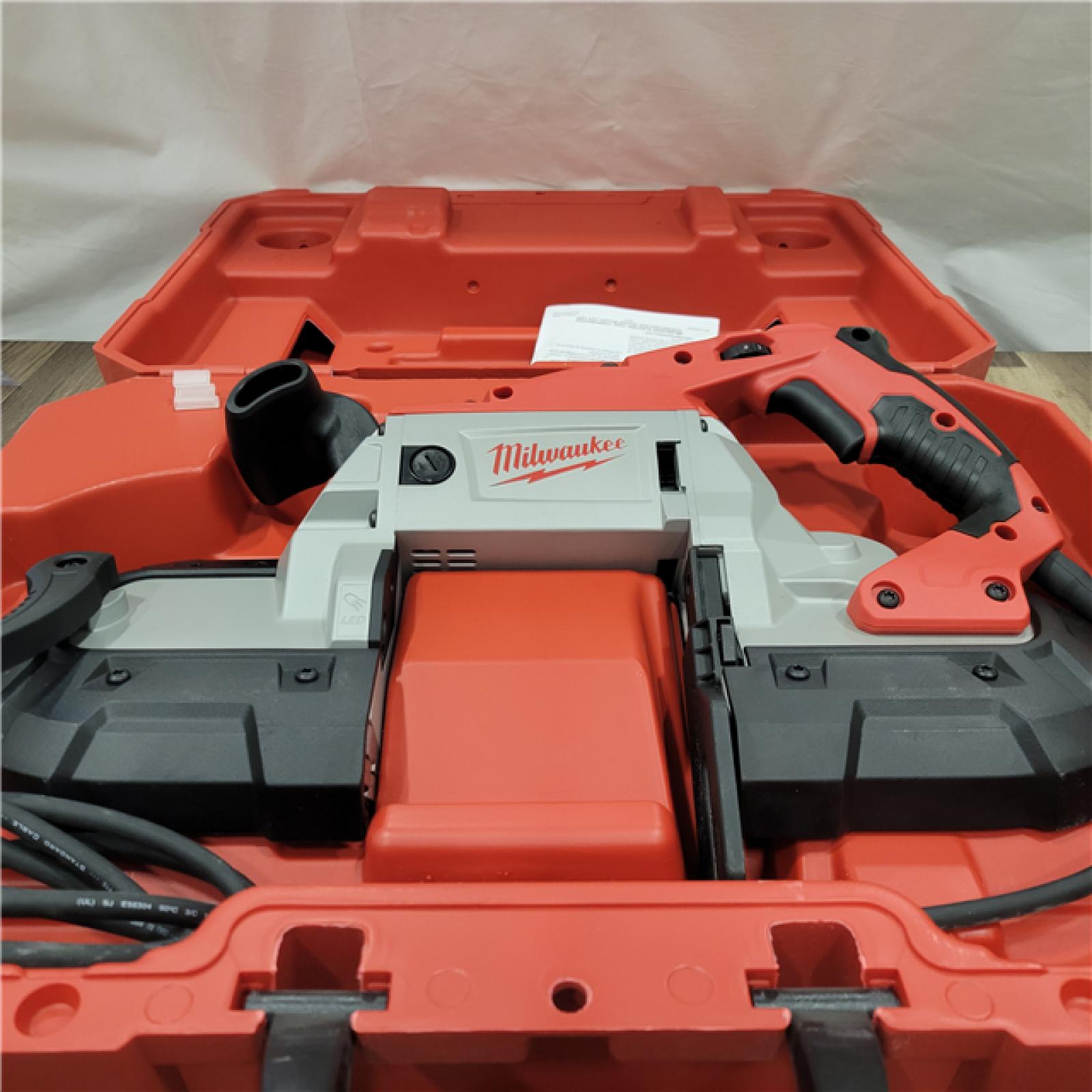 AS-IS Milwaukee 120V 11.0A Corded Variable Speed Band Saw