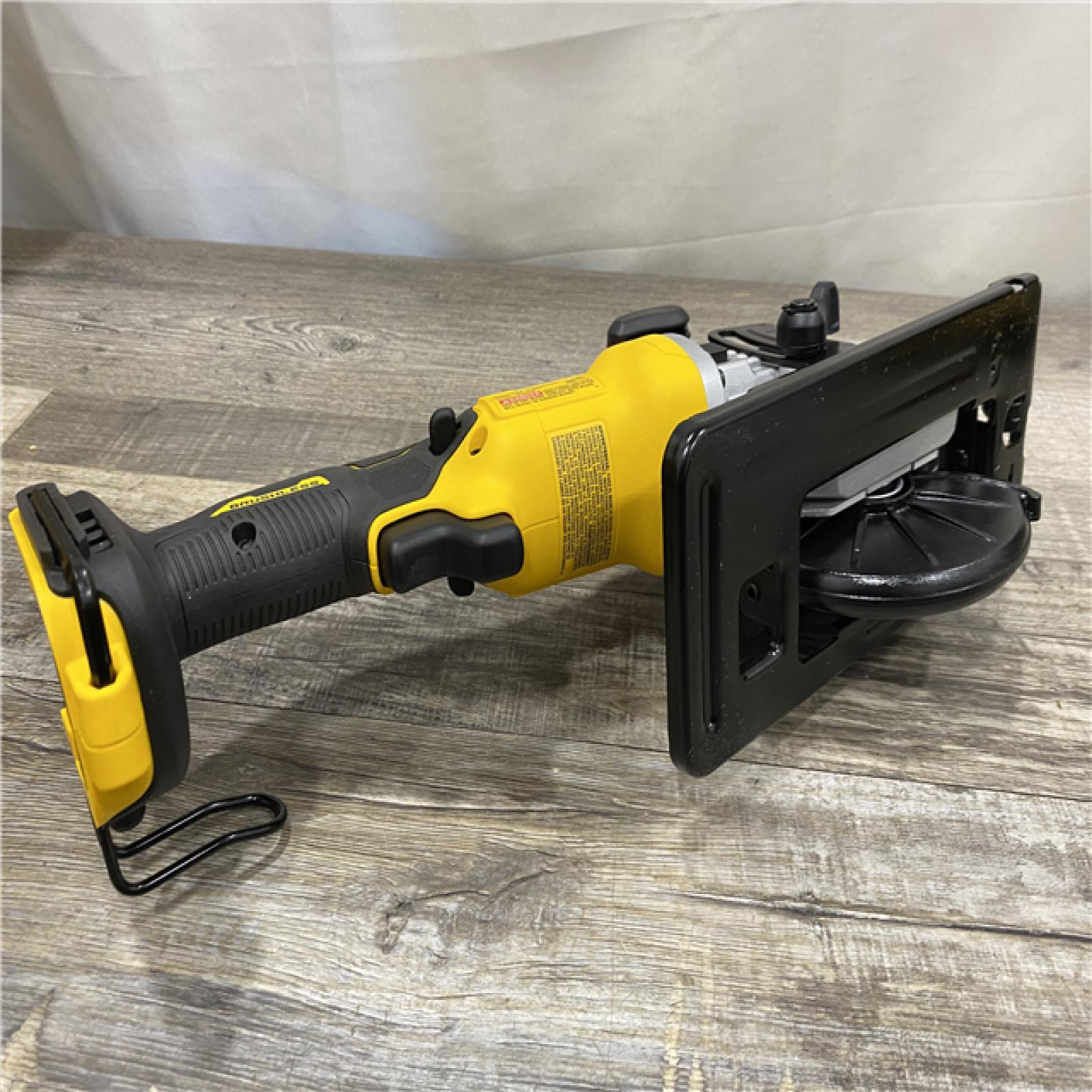 AS-IS DEWALT ATOMIC 20V MAX Cordless Brushless 4-1/2 in. Circular Saw (Tool Only)