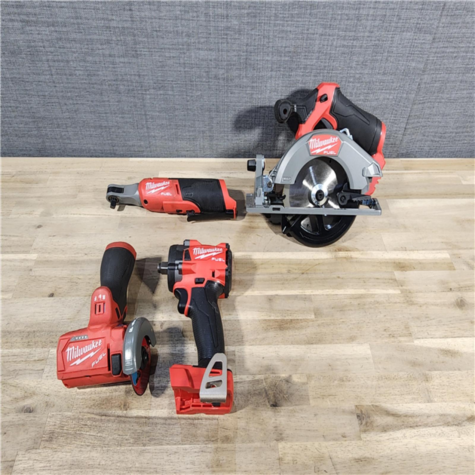HOUSTON LOCATION - AS-IS MILWAUKEE 4 TOOL COMBO