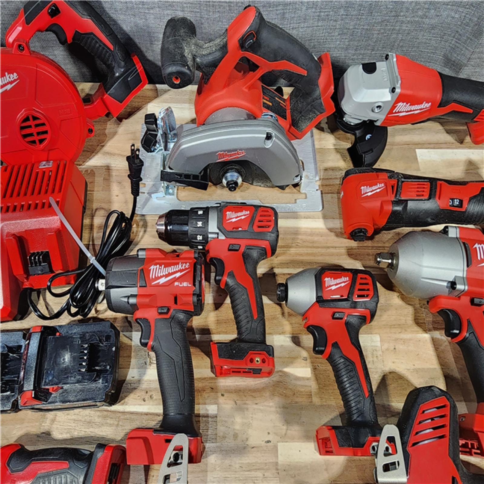HOUSTON LOCATION - AS-IS Milwaukee 10 Tool Combo Kit W/ (2) Battery & Charger