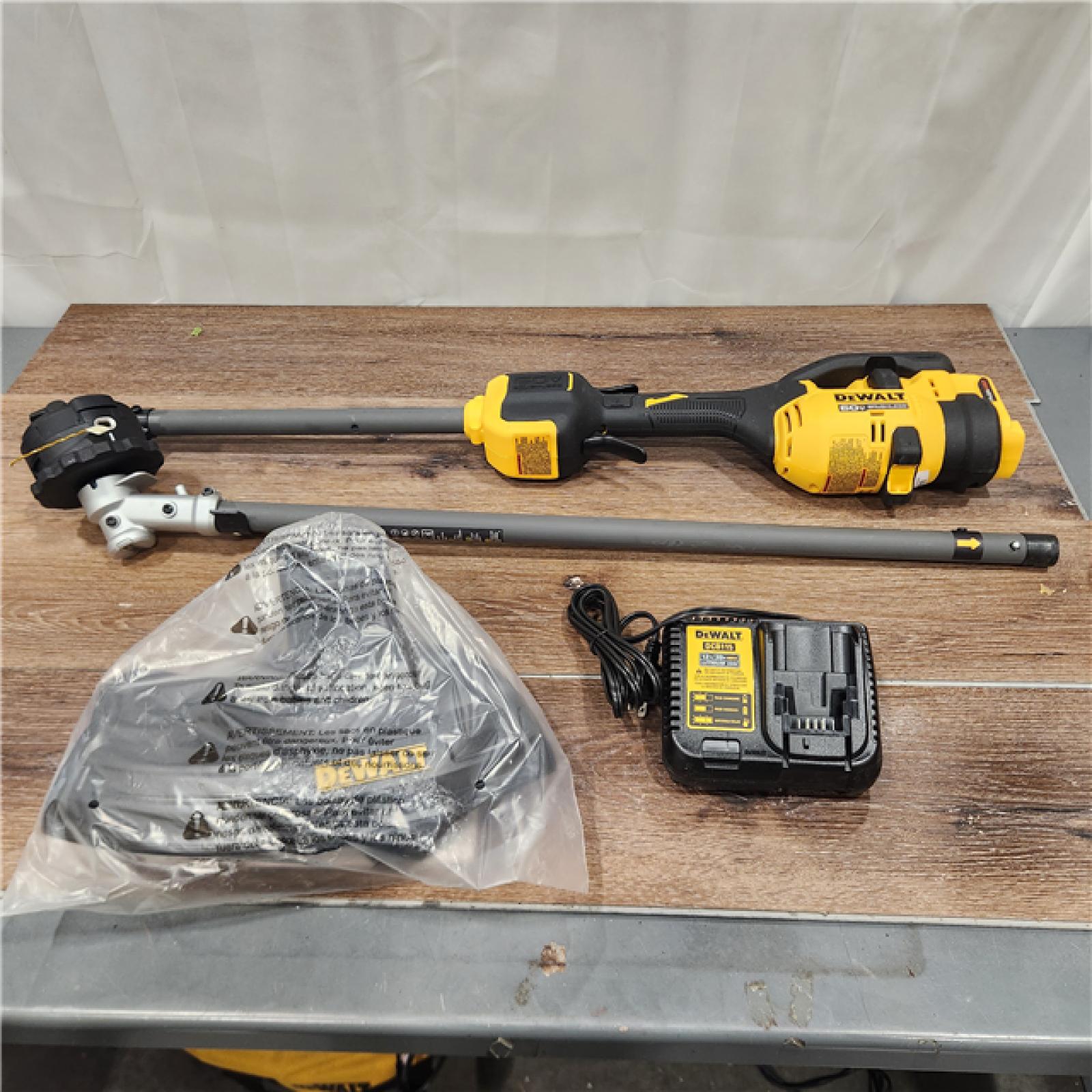 AS-IS DEWALT DCST972X1 FLEXVOLT 60V MAX Lithium-Ion Brushless Cordless Attachment Capable 17 String Trimmer (only tool)