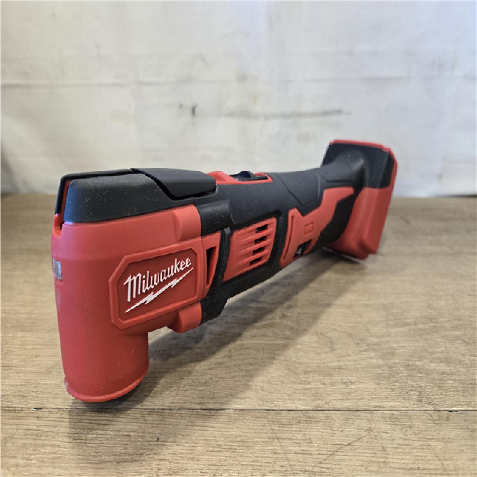 AS-IS Milwaukee 18V Lithium-Ion Cordless Oscillating Multi-Tool (Tool-Only)
