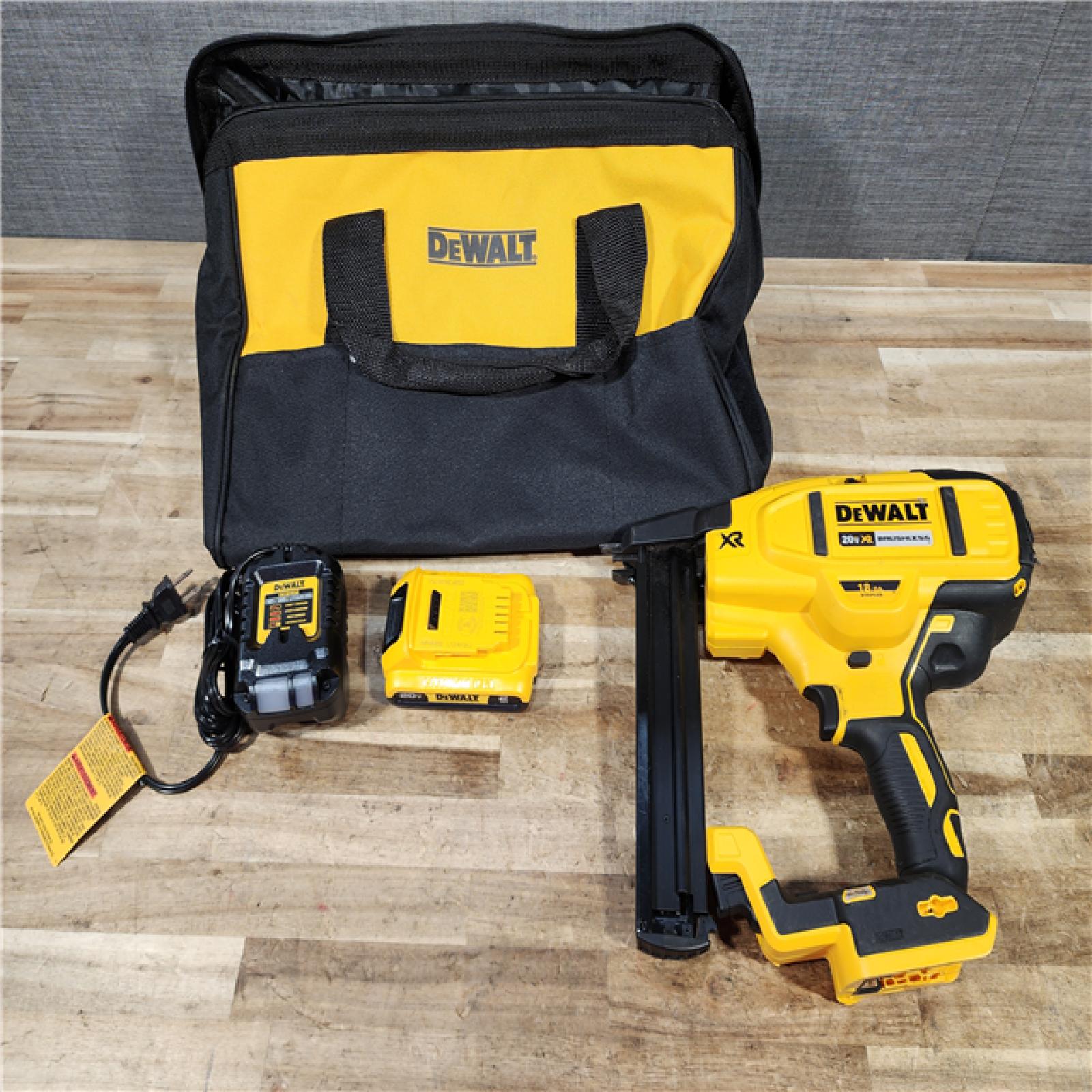 HOUSTON LOCATION - AS - IS DEWALT 20V MAX XR Lithium-Ion Cordless 18-Gauge Narrow Crown Stapler Kit
