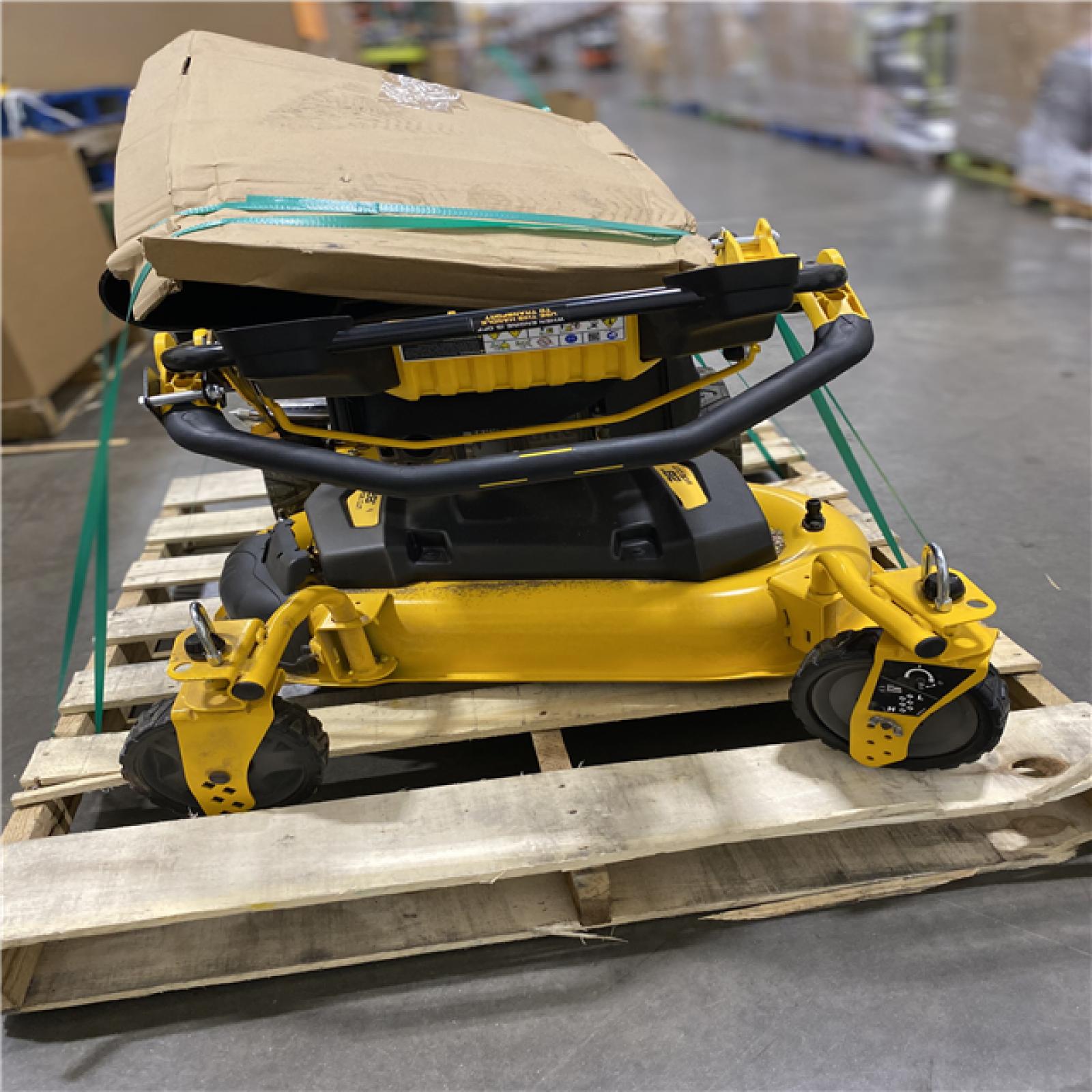 Dallas Location - As-Is DEWALT 28 in. 224cc Gas Lawn Mower