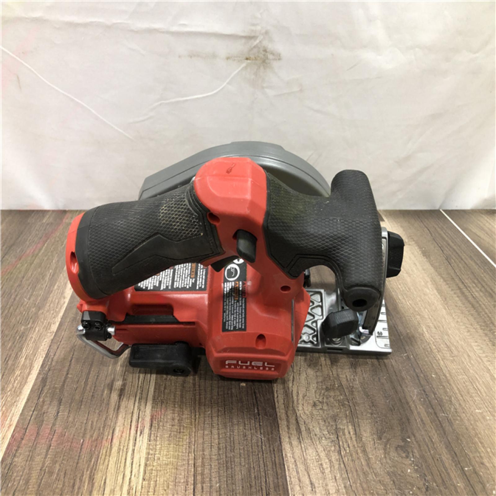 AS-IS Milwaukee  FUEL GEN-2 18V Lithium-Ion Mid Torque Brushless Cordless 3/8 in. Impact Wrench with Friction Ring (Tool-Only)
