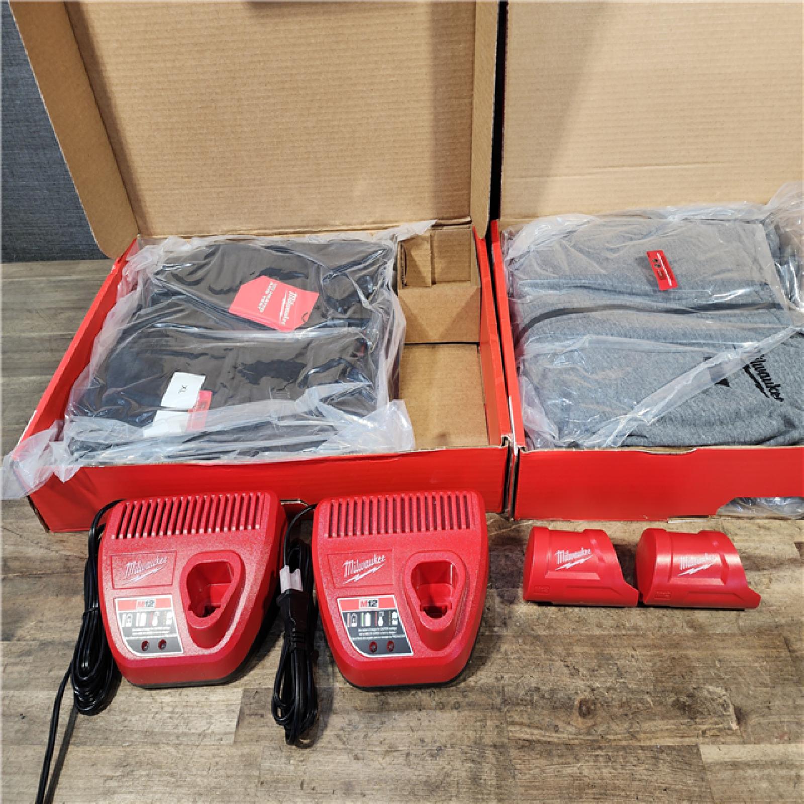 HOUSTON LOCATION - AS-IS MILWAUKEE 2 HEATED CLOTHING COMBO KIT