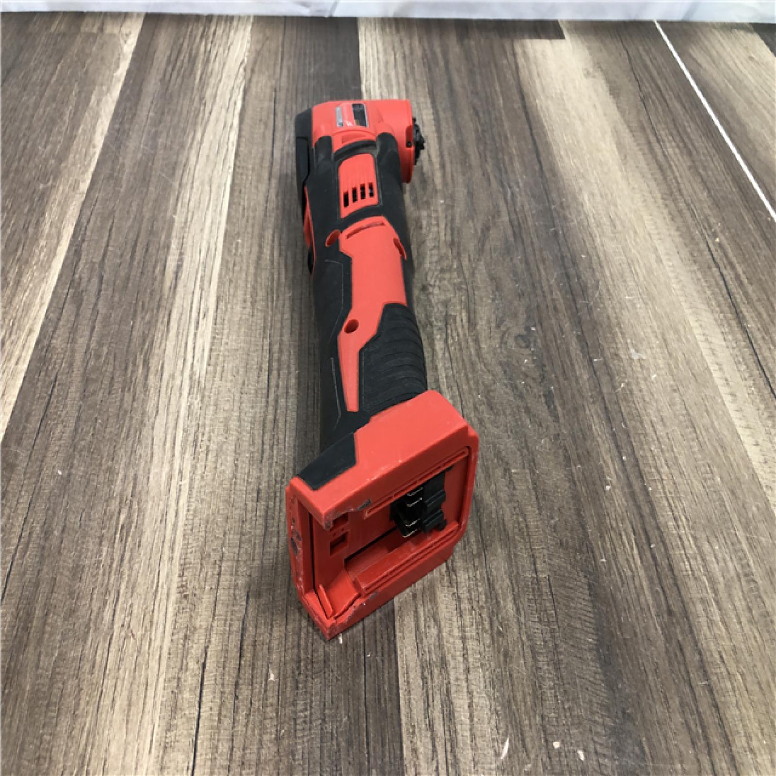 AS-IS Milwaukee 18V Lithium-Ion Cordless Oscillating Multi-Tool (Tool-Only)
