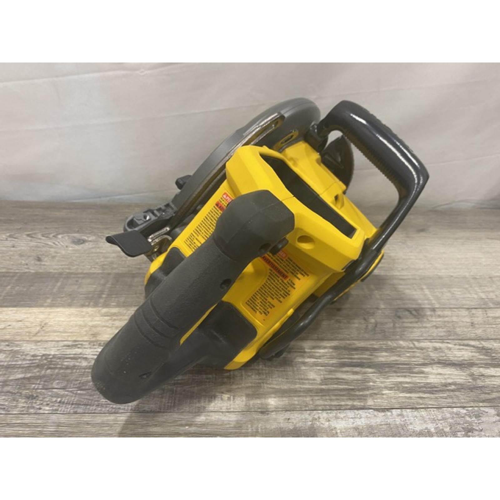 AS-IS DEWALT FLEXVOLT 60V MAX Cordless Brushless 7-1/4 in. Wormdrive Style Circular Saw (Tool Only)