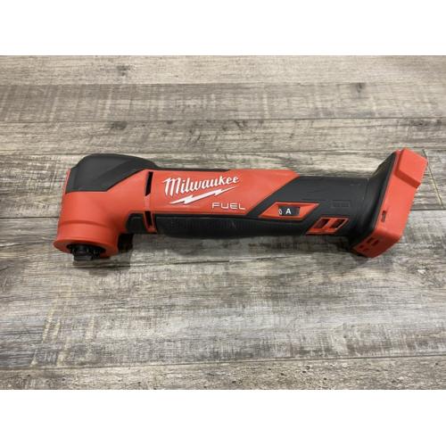 AS-IS Milwaukee FUEL 18V Lithium-Ion Cordless Brushless Oscillating Multi-Tool (Tool-Only)