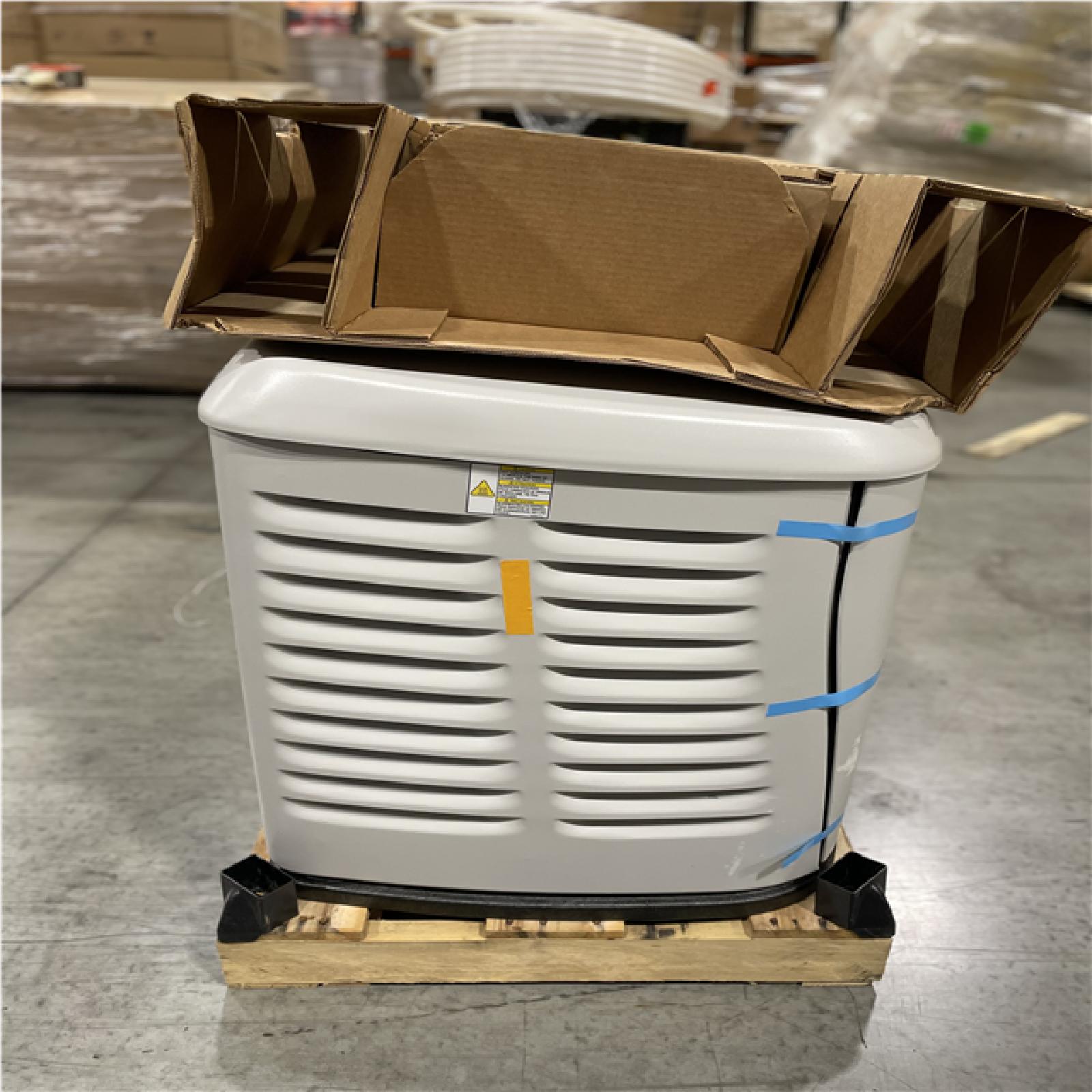 DALLAS LOCATION- AS-IS GENERAC 24kW Air-Cooled Auto Start Natural Gas or Propane Whole House Generator and 200 Amp Transfer Switch