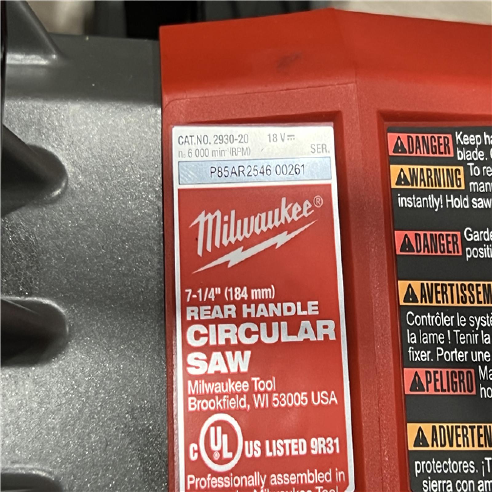 LIKE NEW Milwaukee M18 FUEL 18V Lithium-Ion Cordless 7-1/4 in. Rear Handle Circular Saw Kit with FORGE 12.0 Ah Battery and Rapid Charger