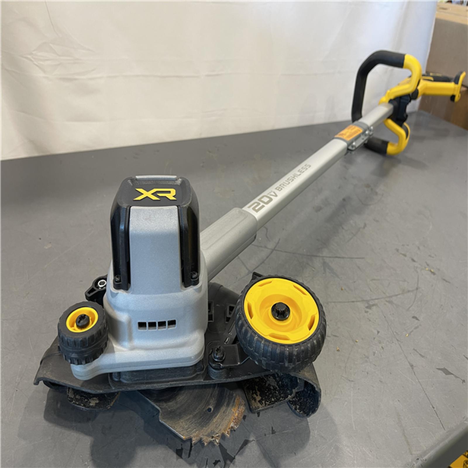 AS-IS - DeWALT 20V MAX 7.5 in. Cordless Battery Powered Lawn Edger (Tool Only)
