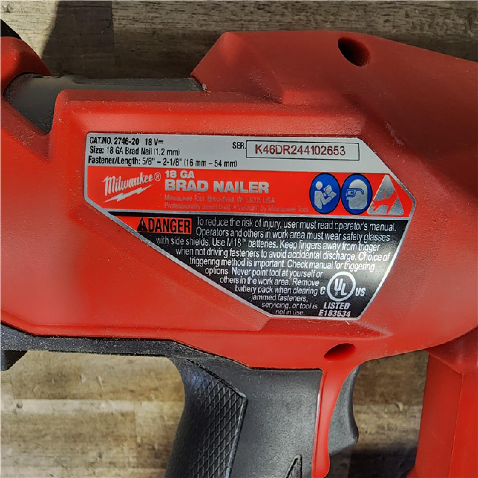 HOUSTON LOCATION - AS-IS Milwaukee M18 FUEL 18 Gauge Brad Nailer (TOOL ONLY)